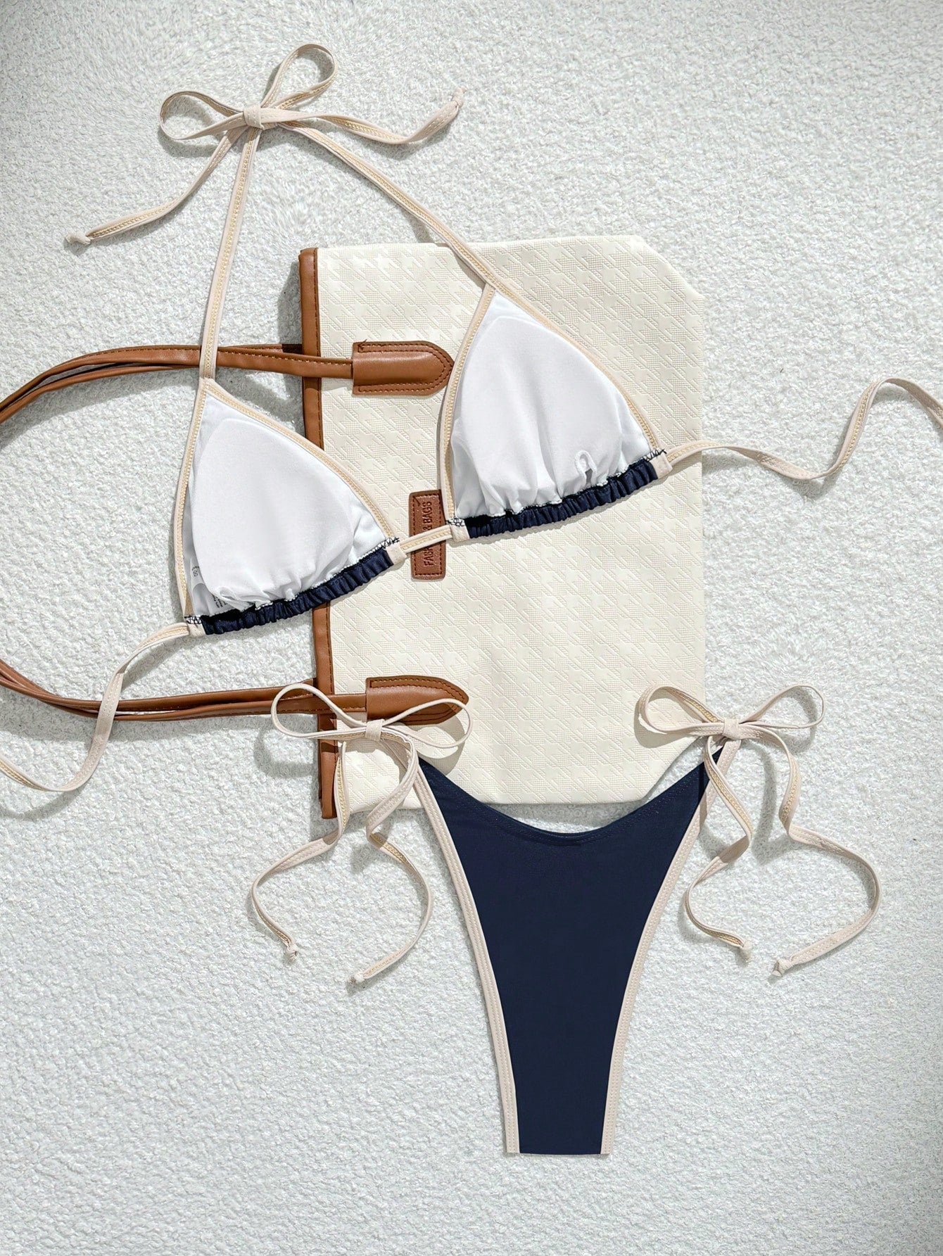 Bikini Triangle Halter Femme Bord Contrasté à Nouer