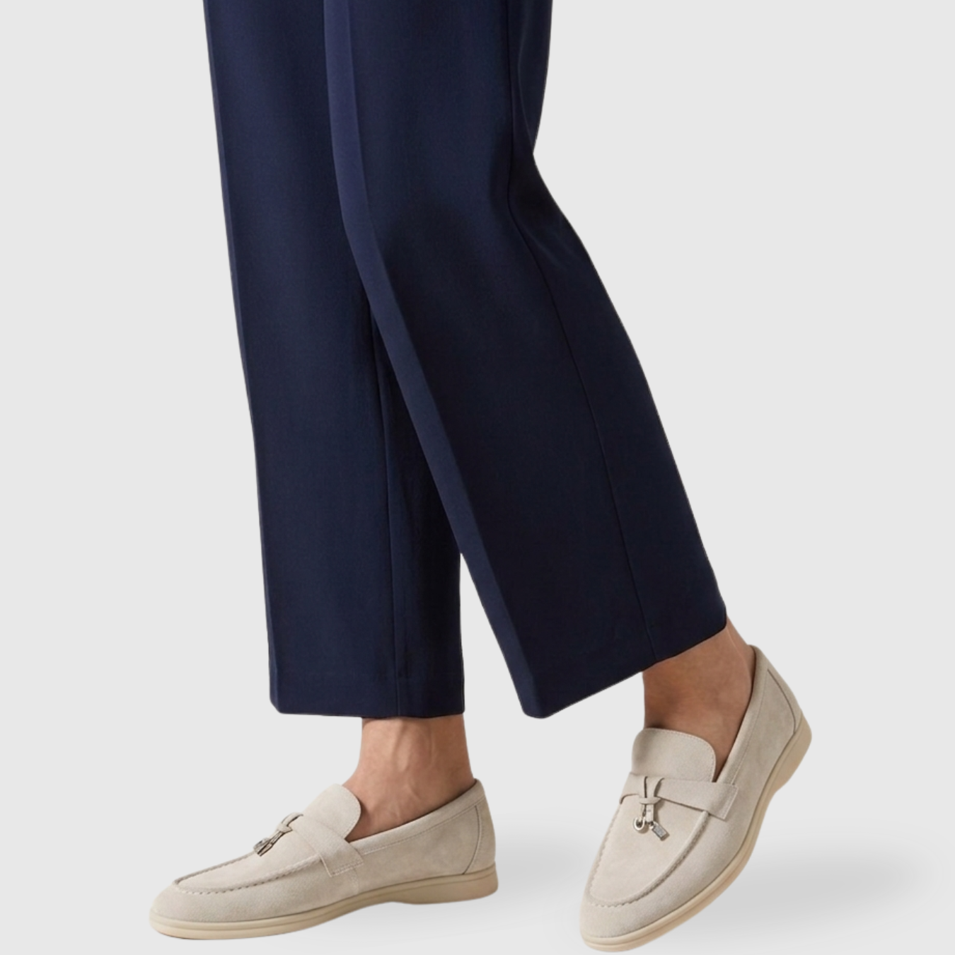 Mocassins femme daim semelle plate enfiler style classique