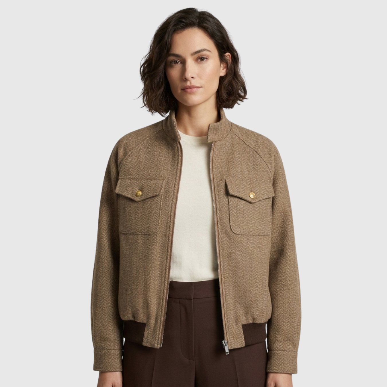 Veste femme courte col montant fermeture zippée poches poitrine