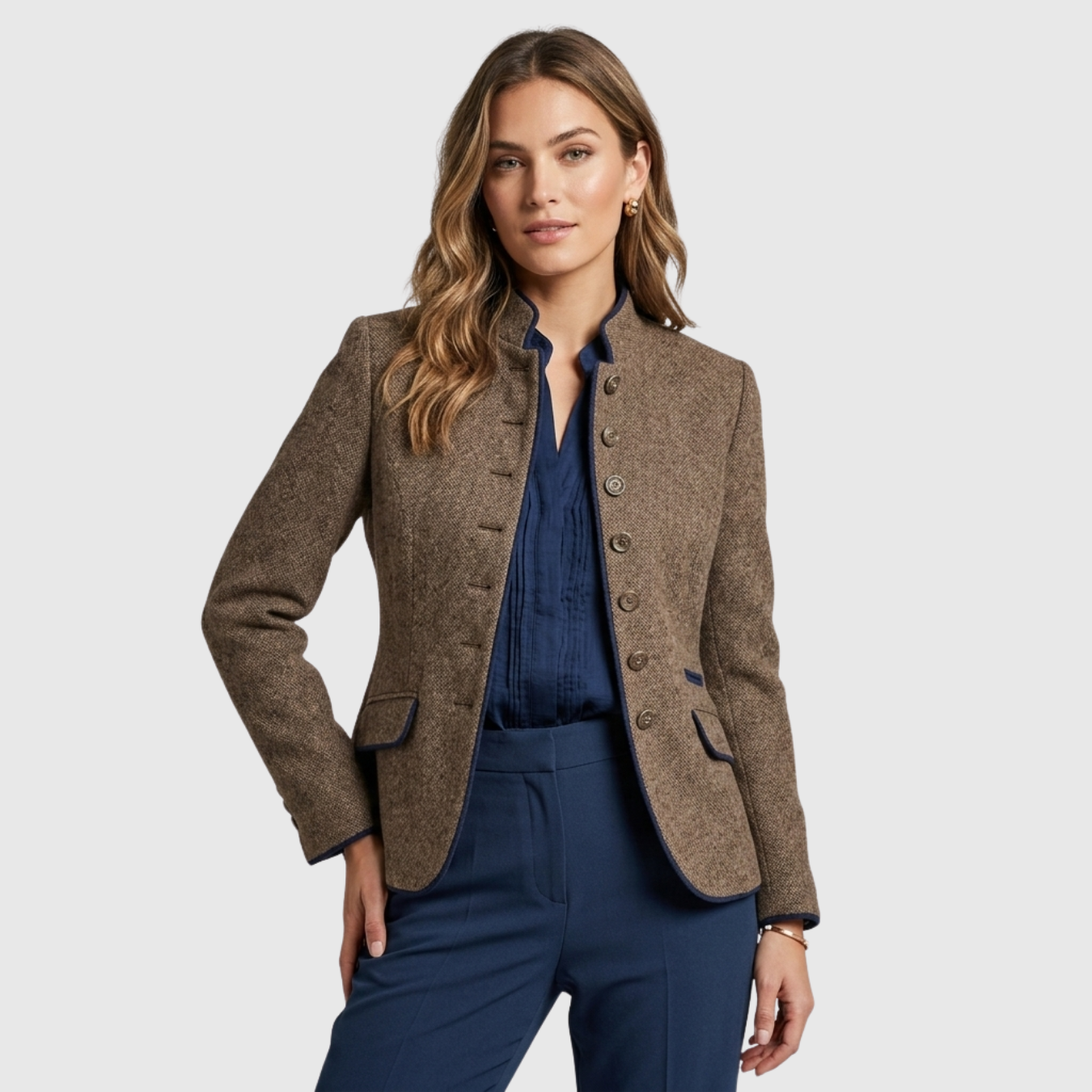 Blazer femme col montant coupe ajustée fermeture boutonnée