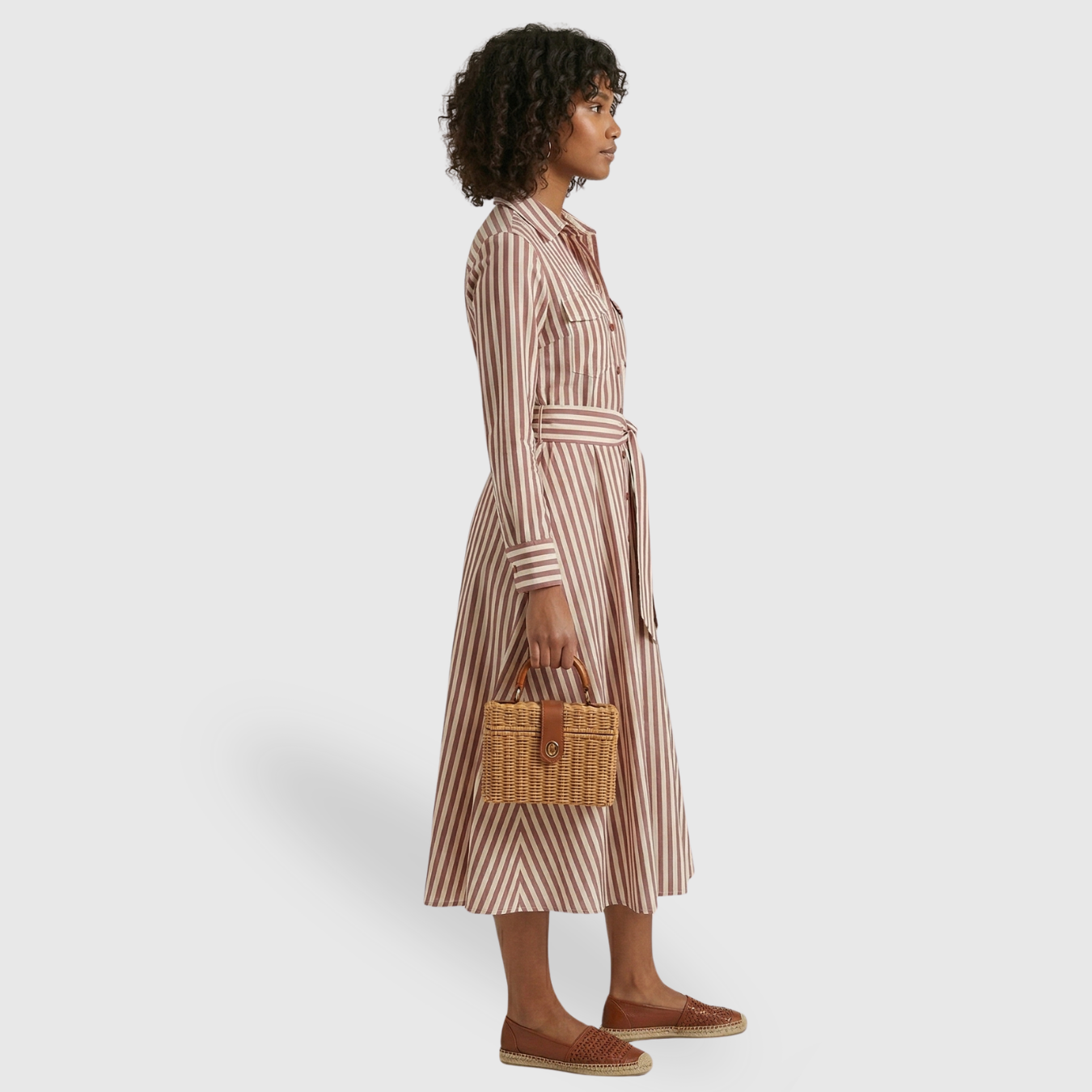 Robe chemise femme à rayures manches longues ceinturée col boutonné coupe fluide