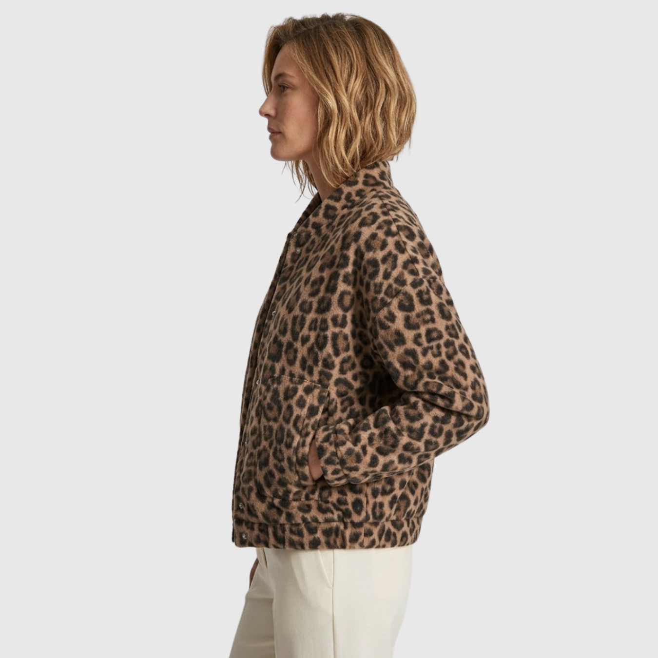 Veste imprimé léopard femme boutonnée col chemise manches longues