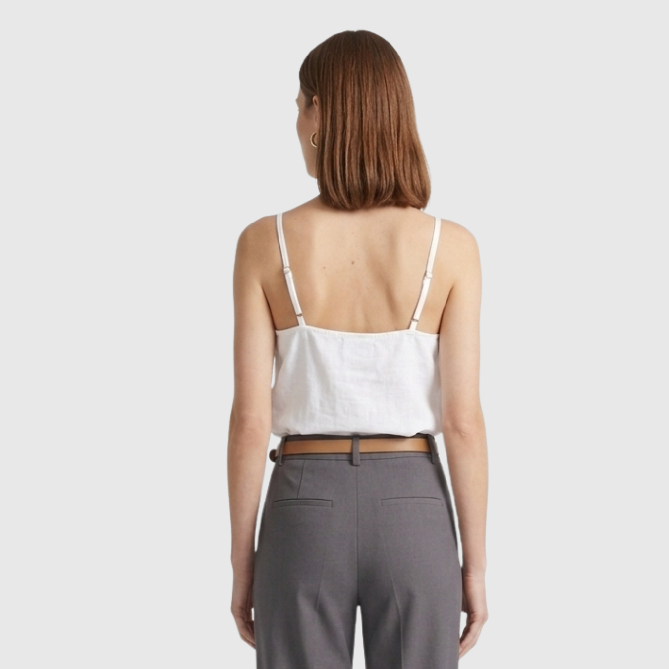 Top femme lin bretelles fines été coupe légère sans manches