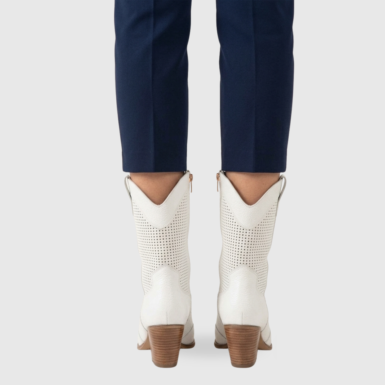 Bottes cowboy femme mi-mollet perforées talon bloc fermeture zippée