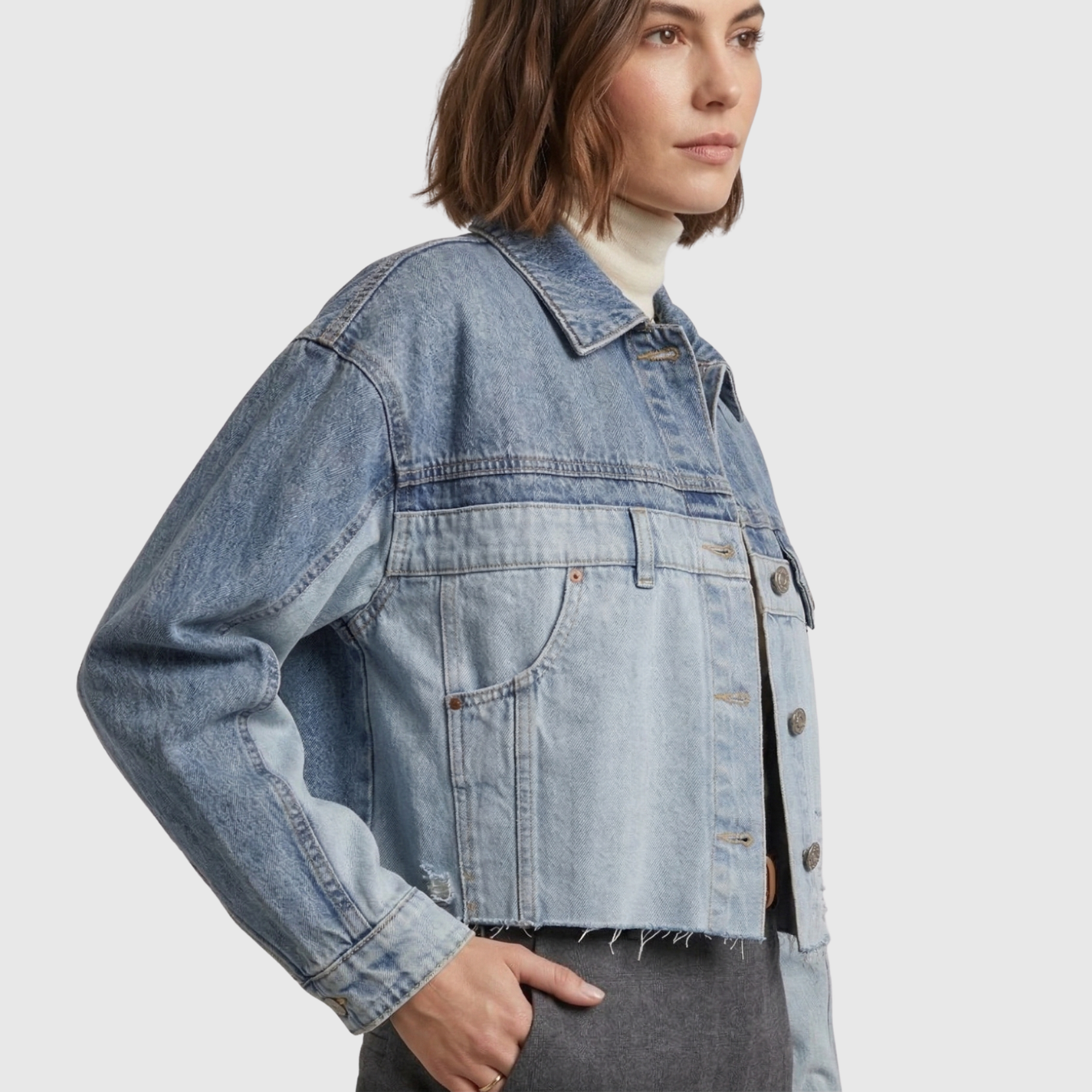 Veste en jean femme courte coupe ample manches longues boutonnée
