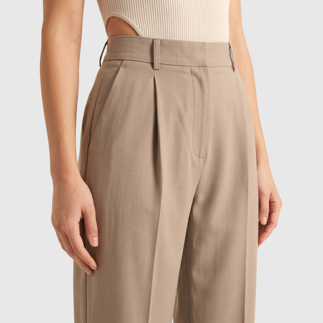 Pantalon femme large taille haute coupe droite élégant