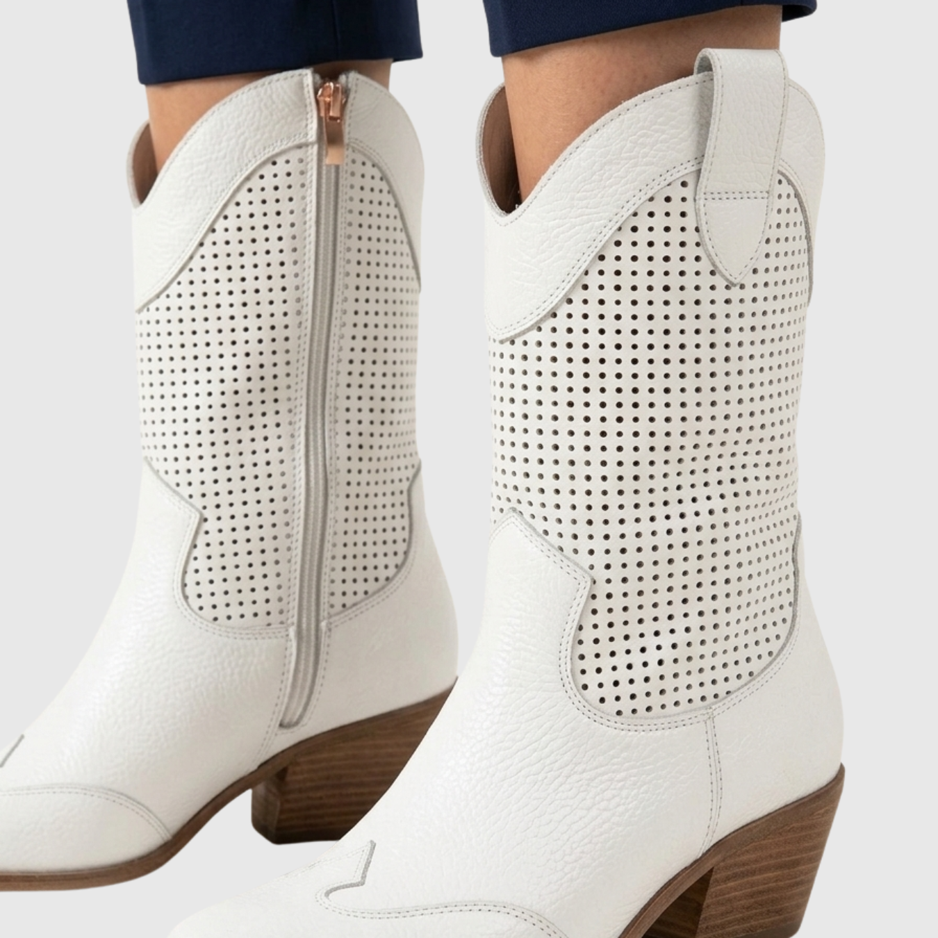 Bottes cowboy femme mi-mollet perforées talon bloc fermeture zippée