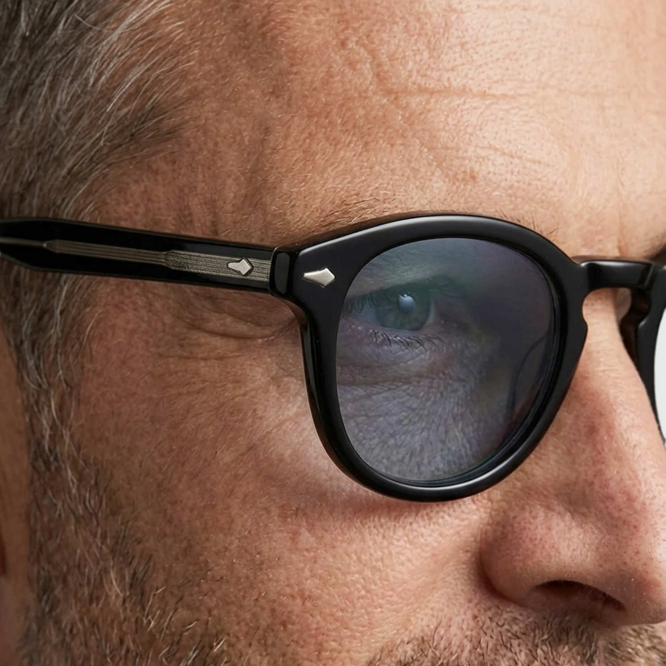 Lunettes de soleil homme rondes verres teintés