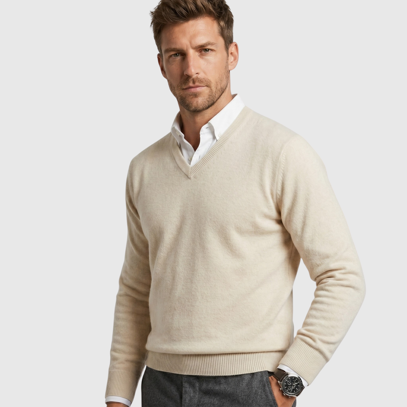 Pull homme laine polyester col V coupe légère manches longues