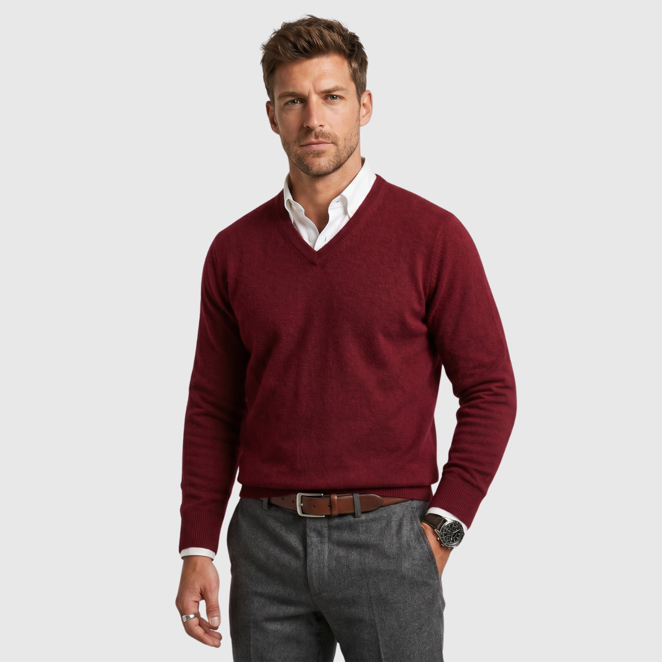 Pull homme laine polyester col V coupe légère manches longues