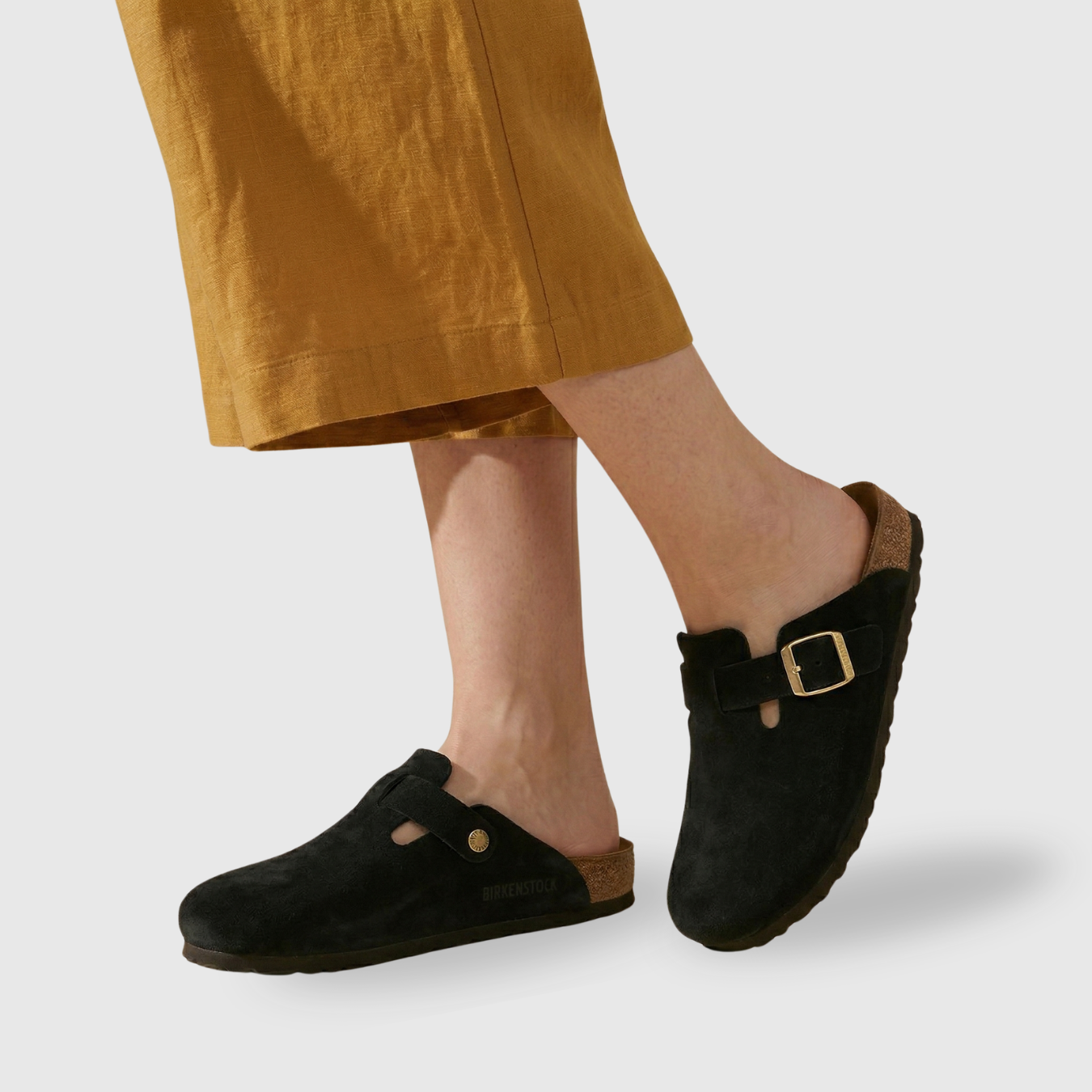 Sabots femme en daim semelle liège boucle réglable confort pieds ouverts