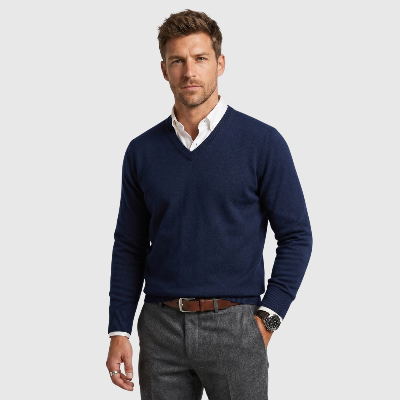 Pull homme laine polyester col V coupe légère manches longues