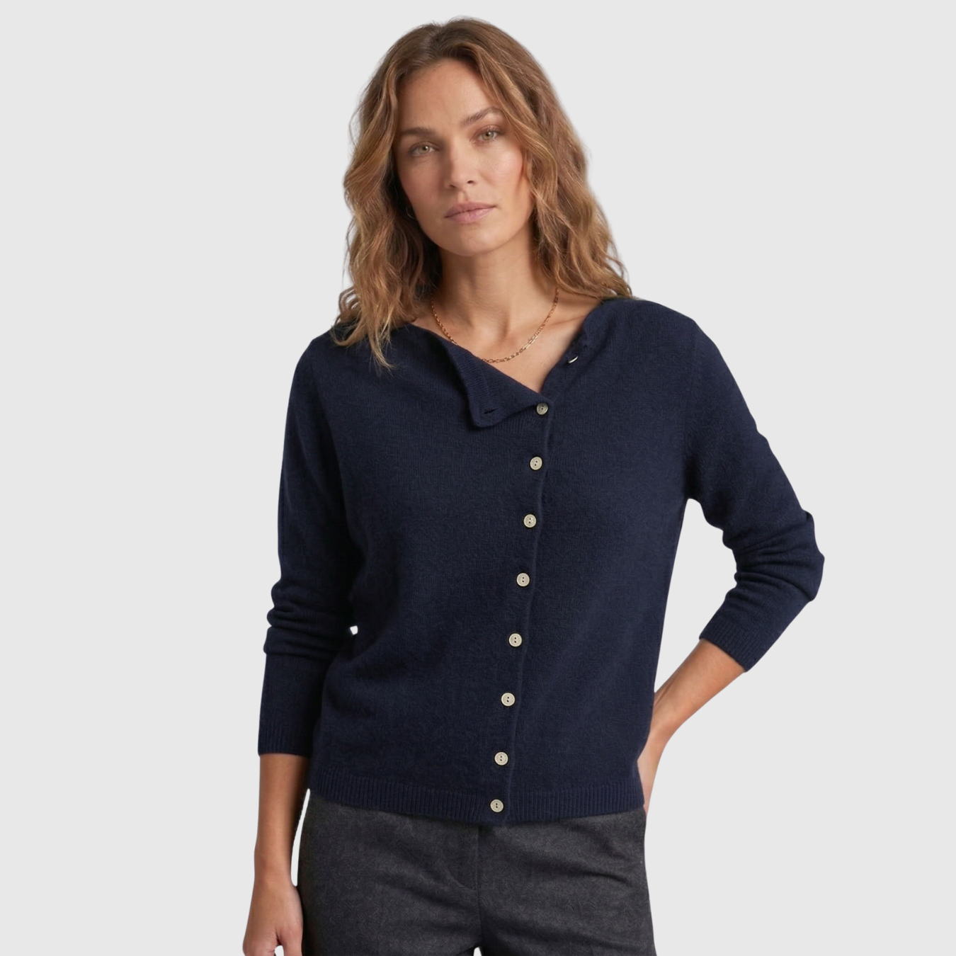 Gilet femme cachemire boutonné manches longues col rond