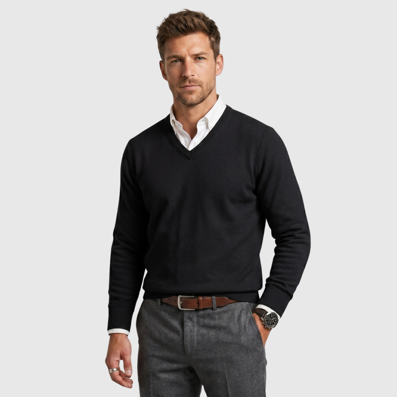 Pull homme laine polyester col V coupe légère manches longues