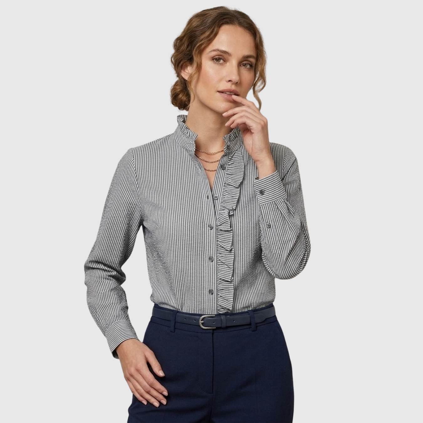 Chemisier femme à volants manches longues boutonné col V