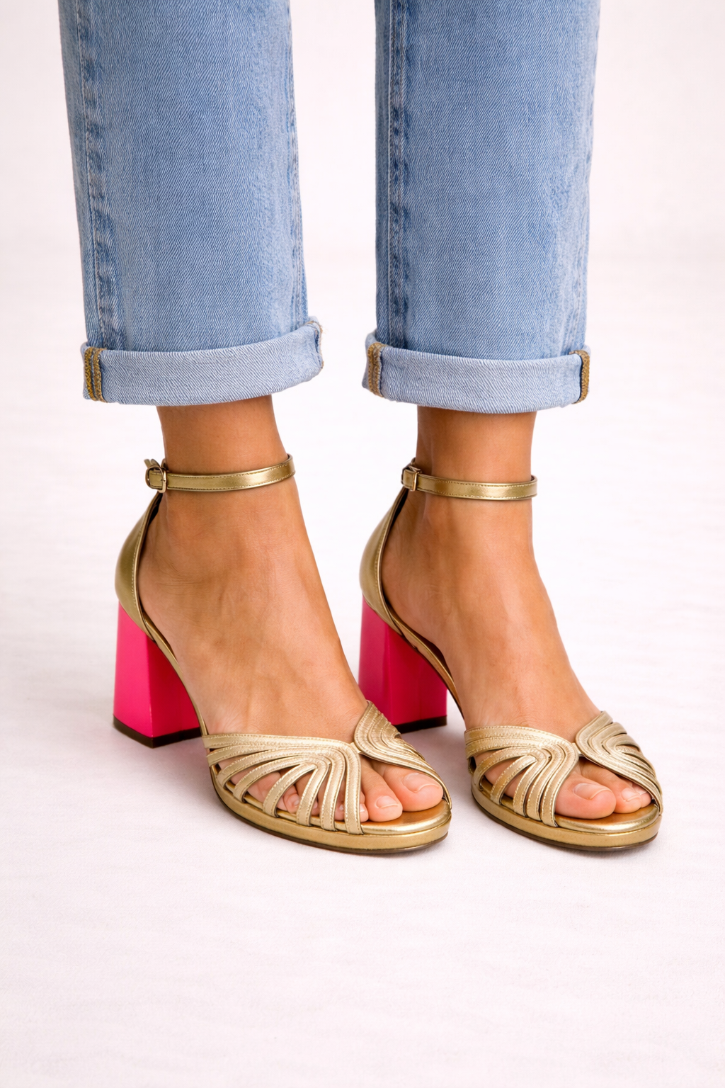 Sandales femme à brides ouvertes talon large