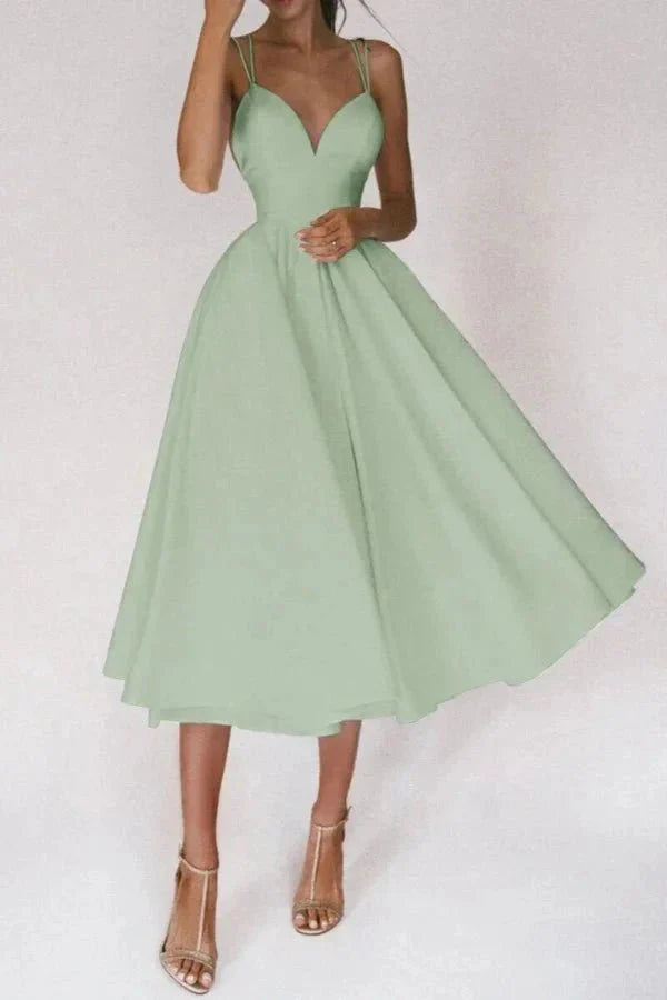 Robe femme col V encolure dégagée coupe élégante