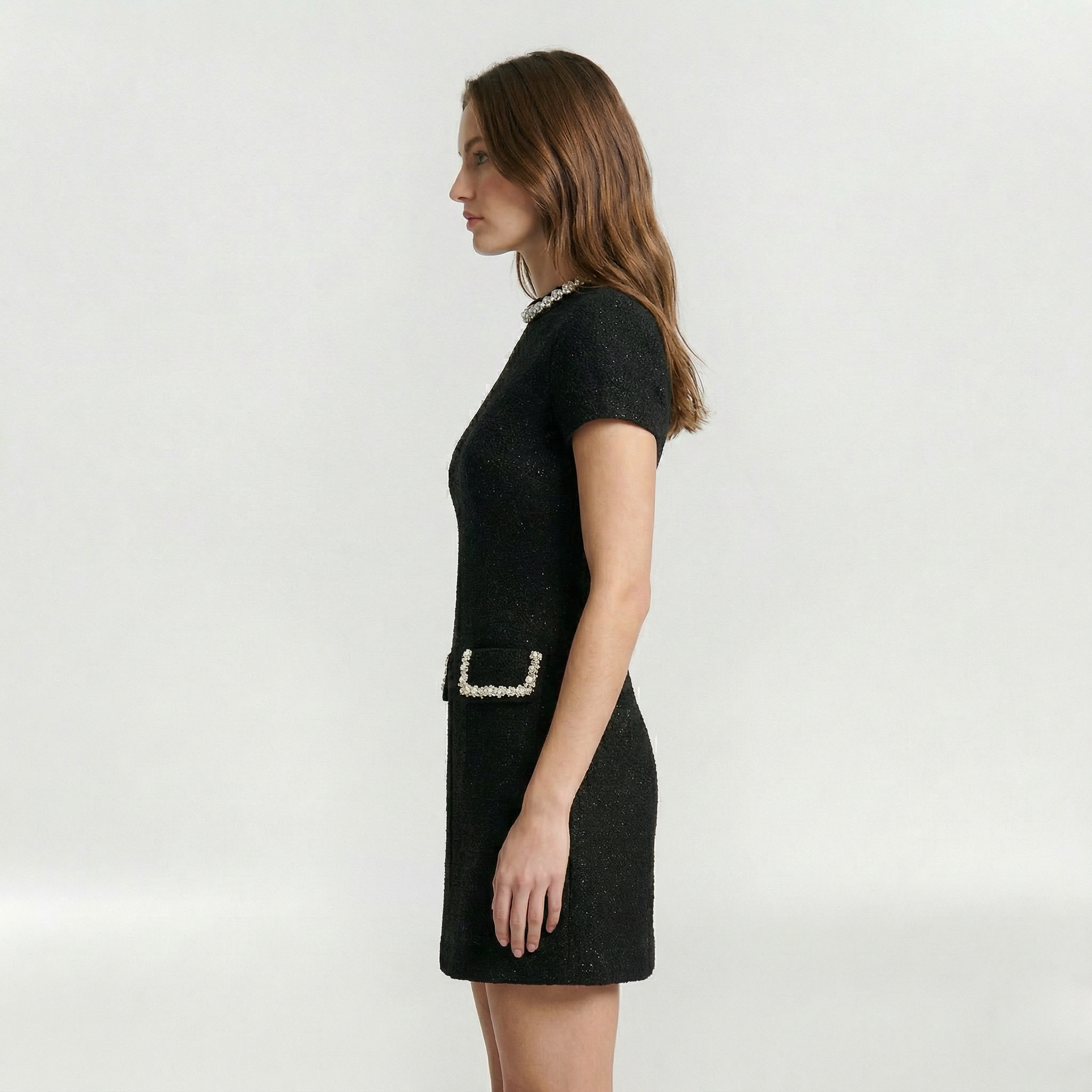 Robe mini femme à bordure de perles et poches élégante
