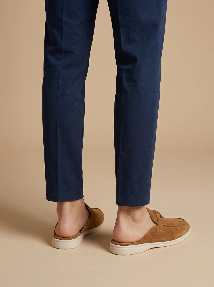 Mocassins mules homme en daim détail barre métal semelle plate