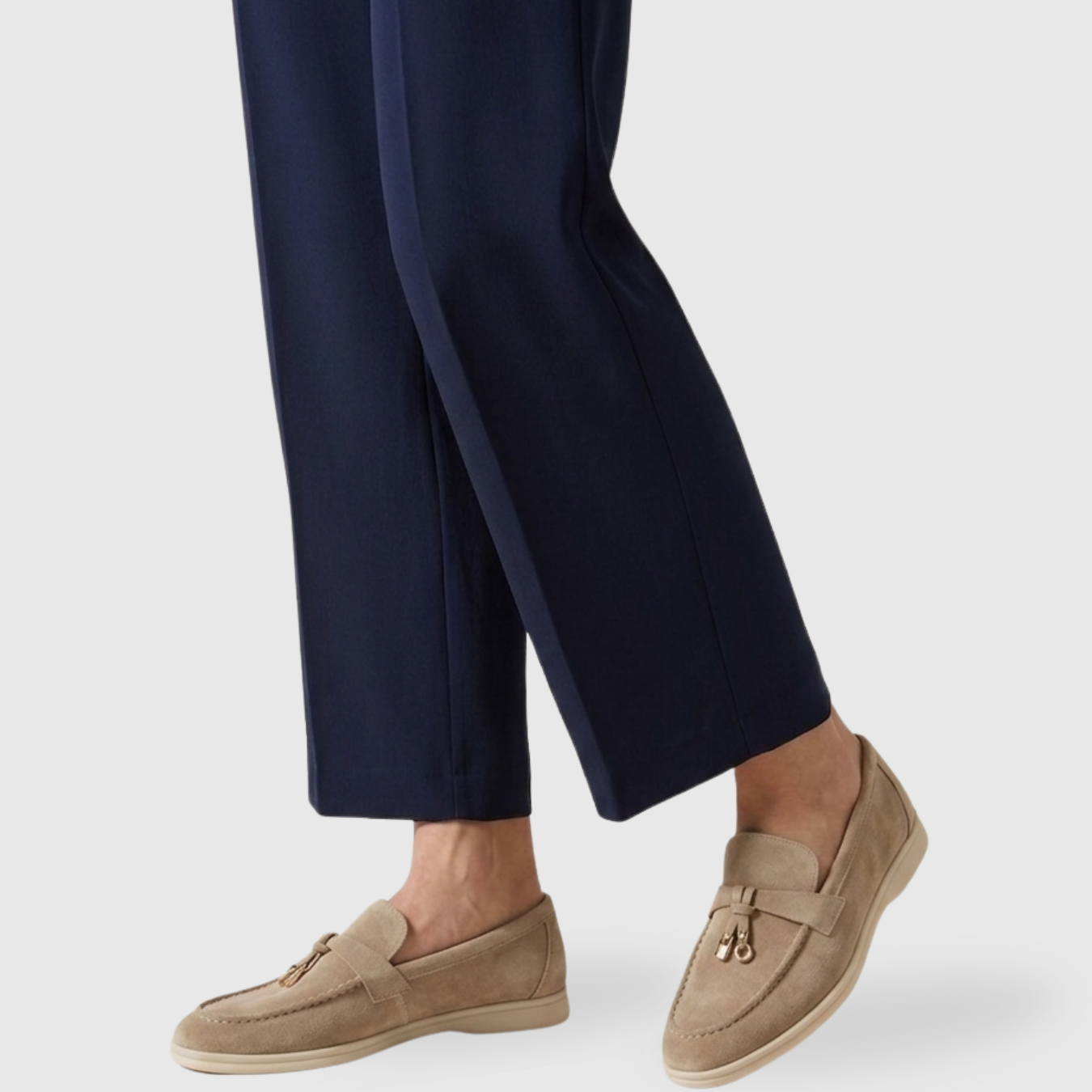 Mocassins femme daim semelle plate enfiler style classique
