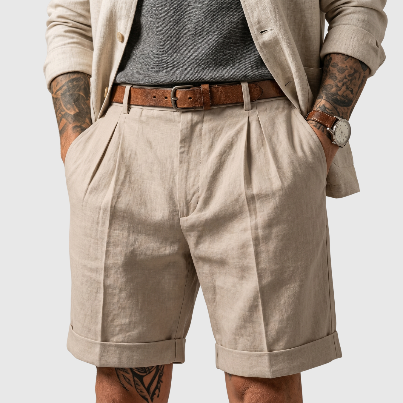 Short homme plissé coupe droite ourlets retroussés taille classique