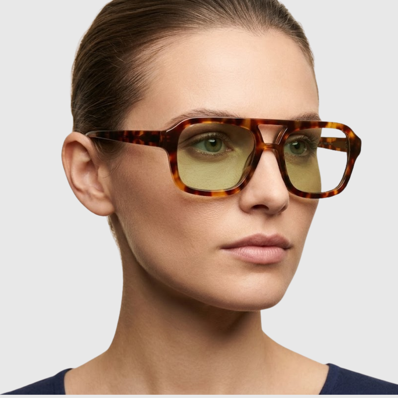 Lunettes de soleil femme protection UV monture épaisse style oversized tendance