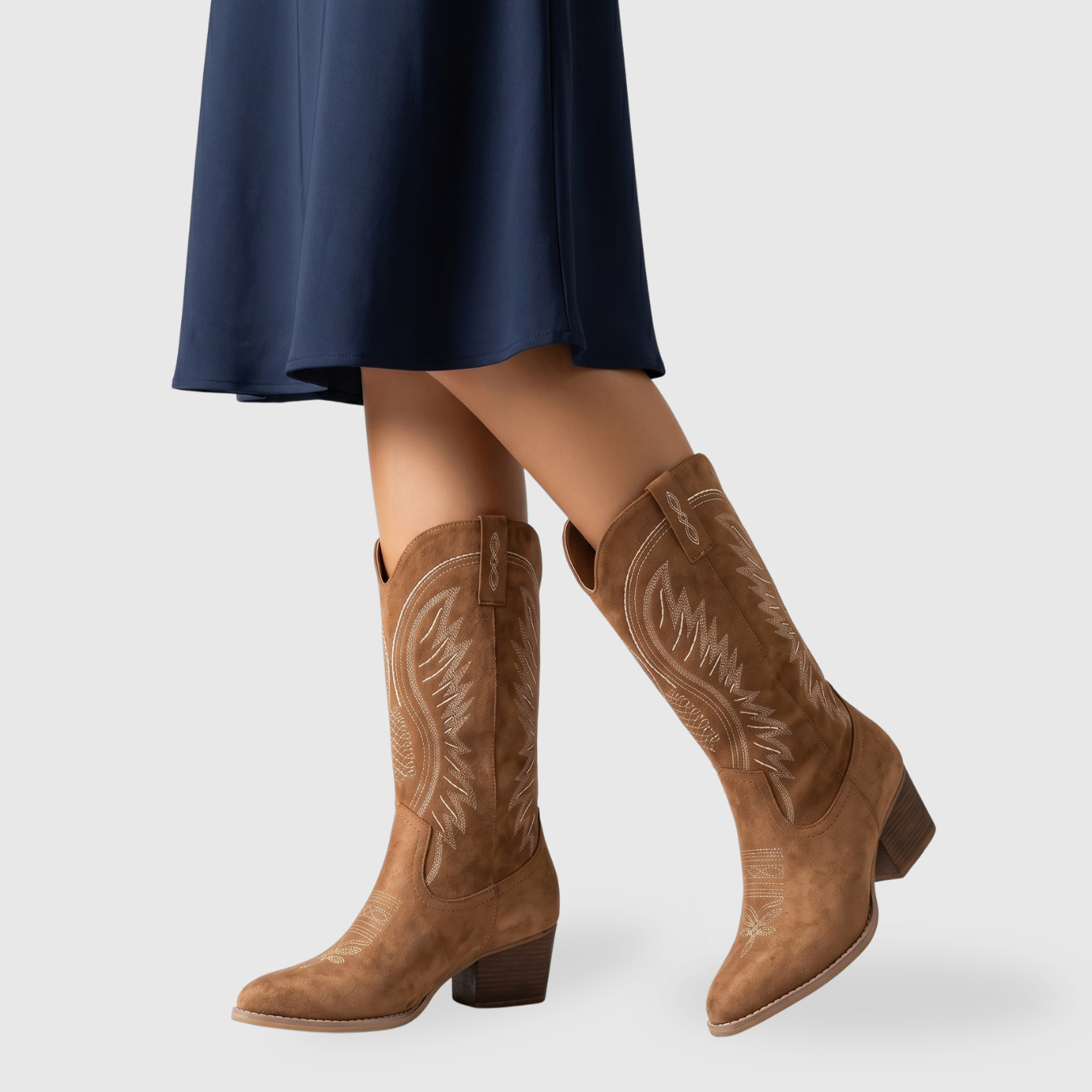 Bottes cowboy femme mi-mollet talon épais bout pointu style western