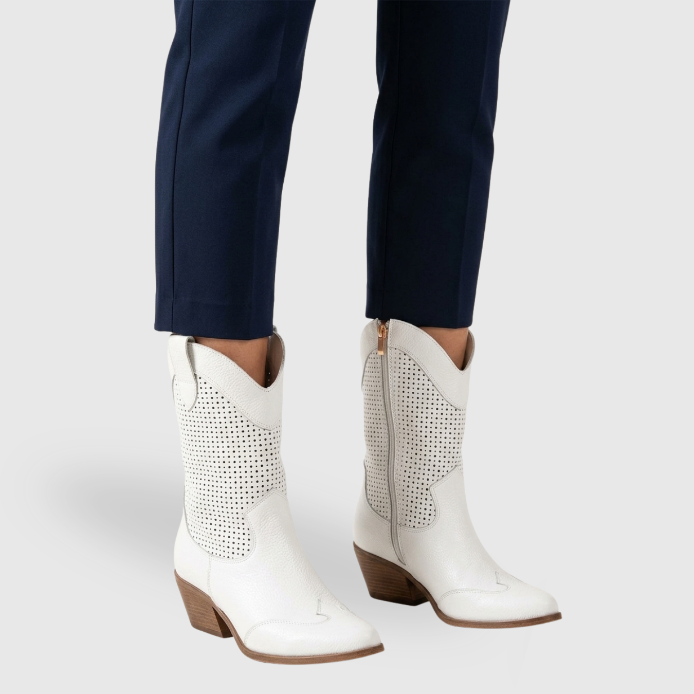 Bottes cowboy femme mi-mollet perforées talon bloc fermeture zippée
