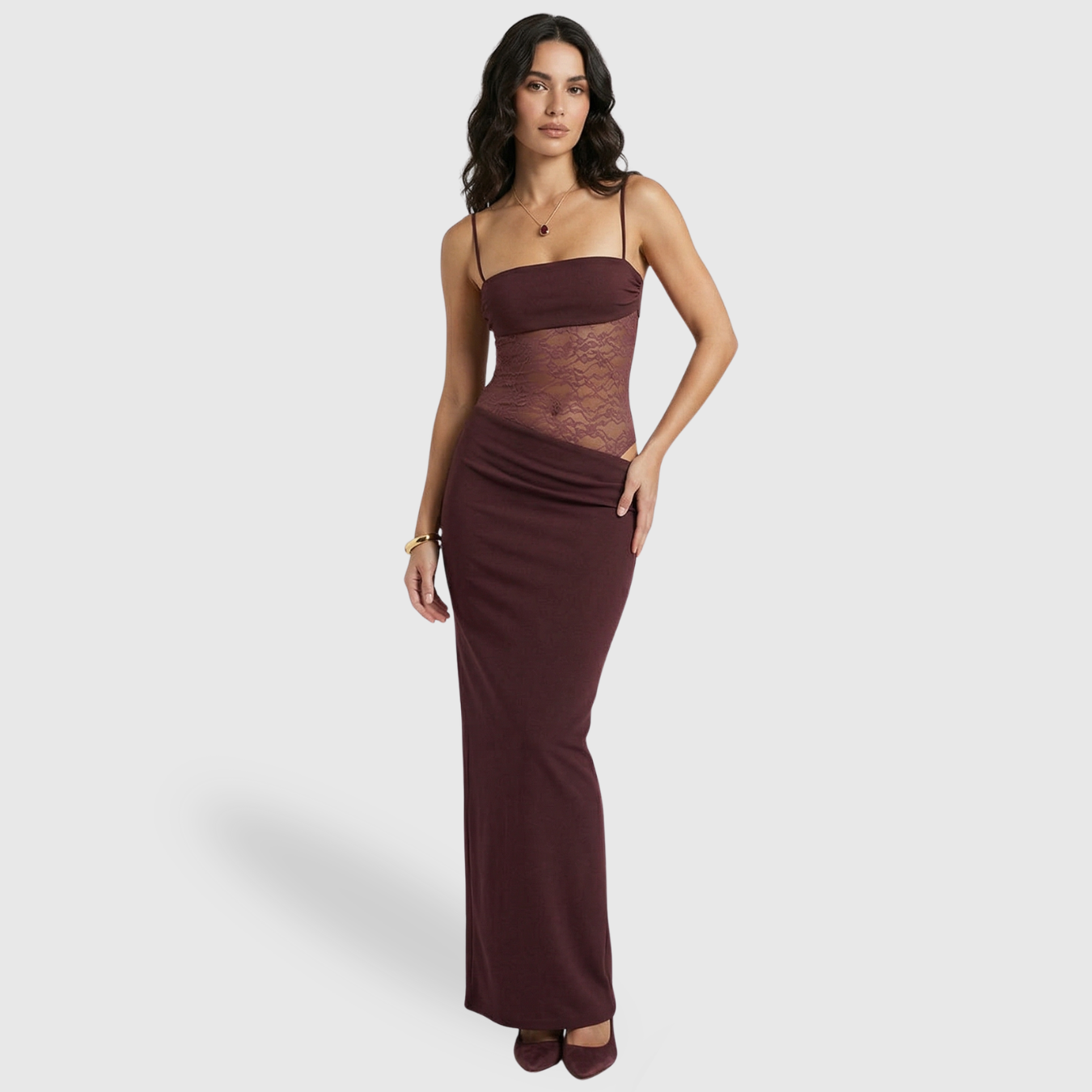 Robe de soirée longue femme bustier dentelle bretelles coupe ajustée