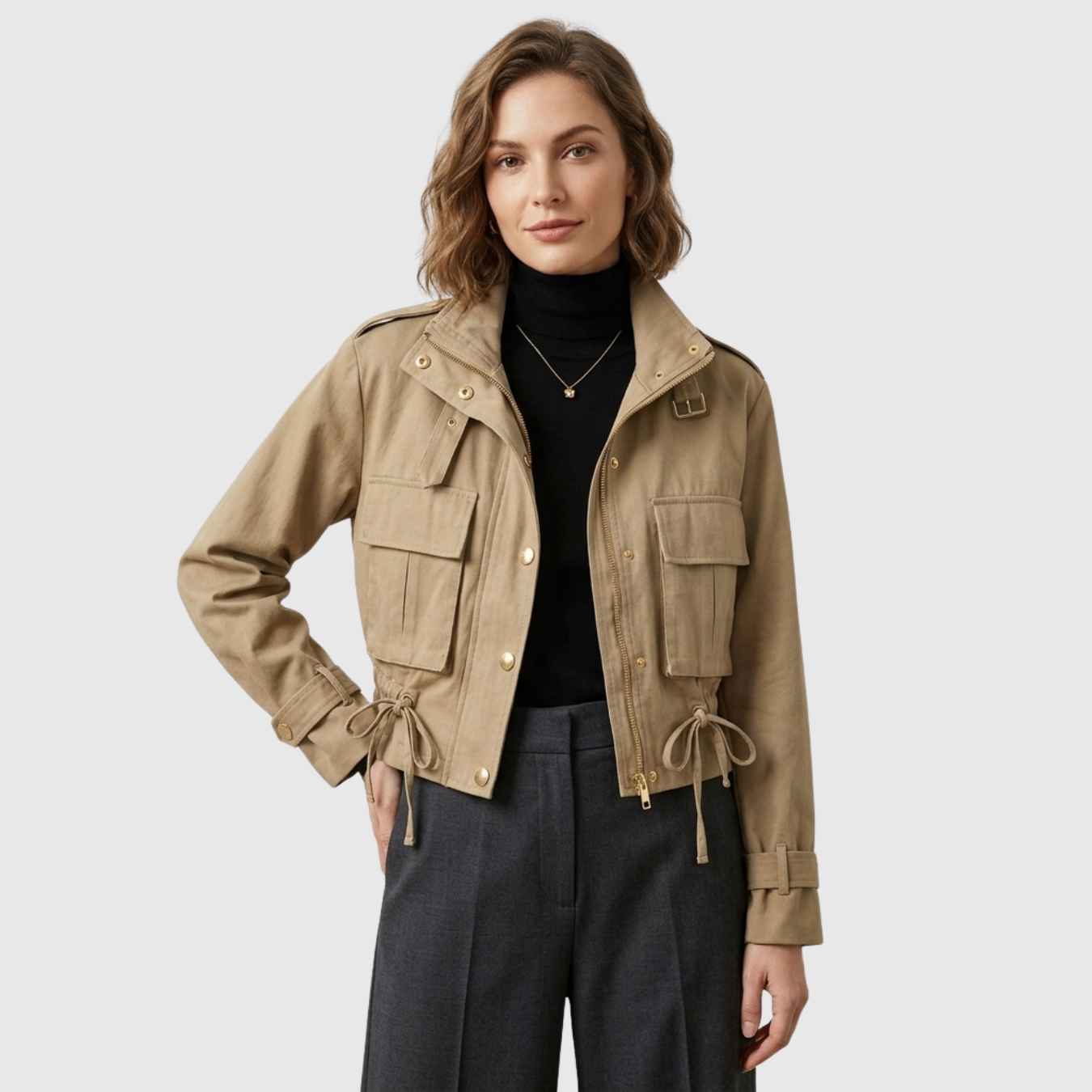 Veste femme courte utilitaire zippée avec cordon de serrage