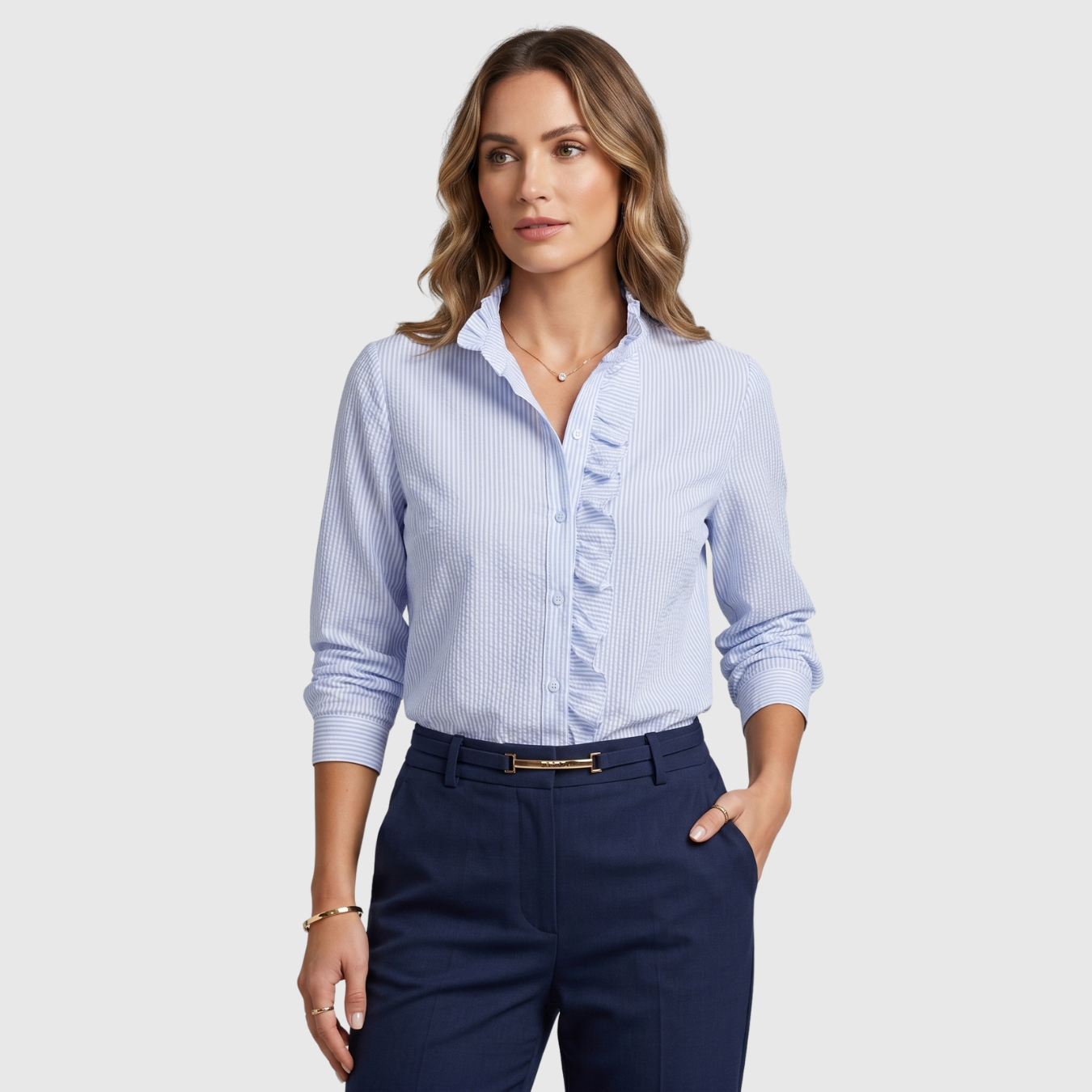 Chemise femme volantée manches longues col montant boutonné