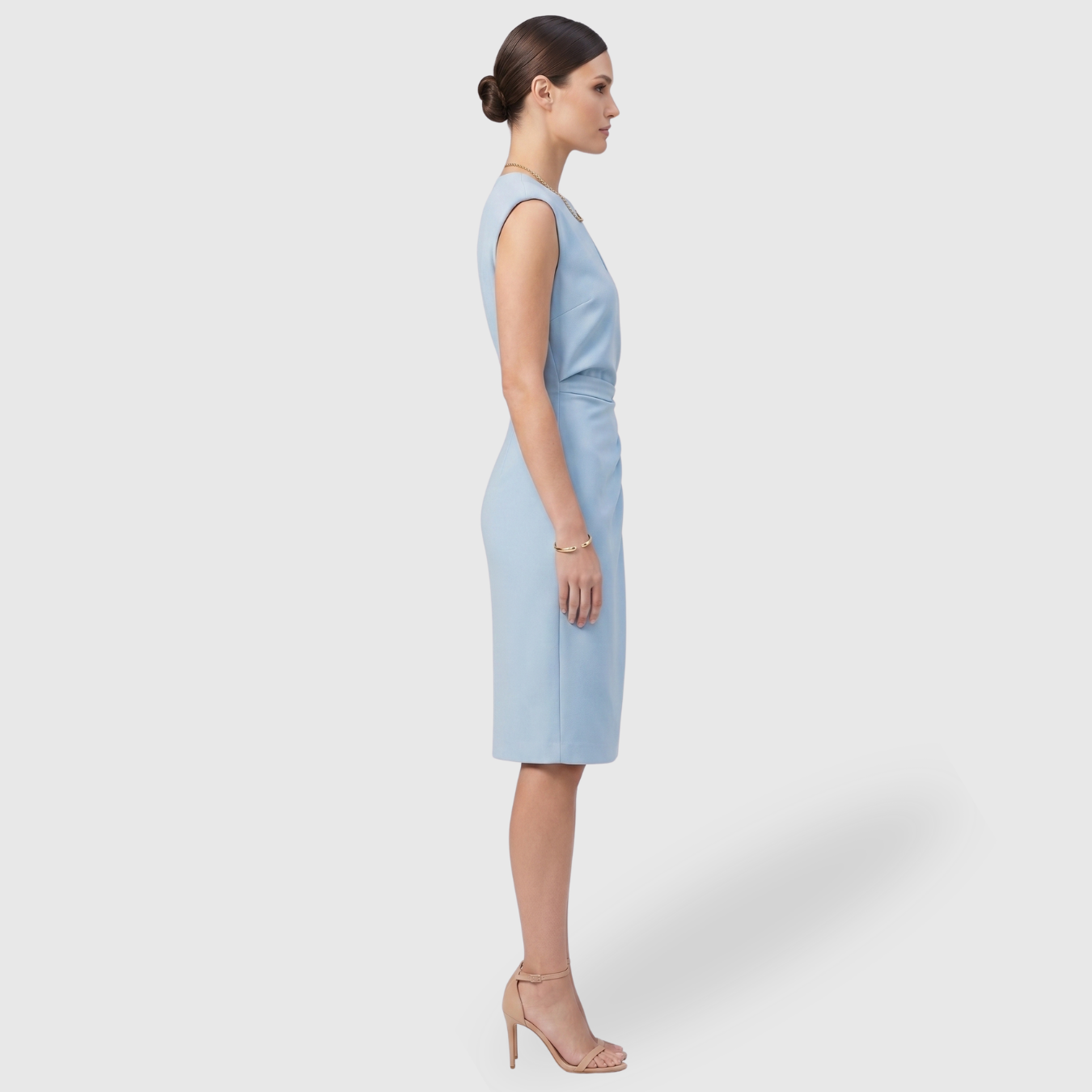 Robe midi femme col goutte d’eau sans manches taille froncée ajustée