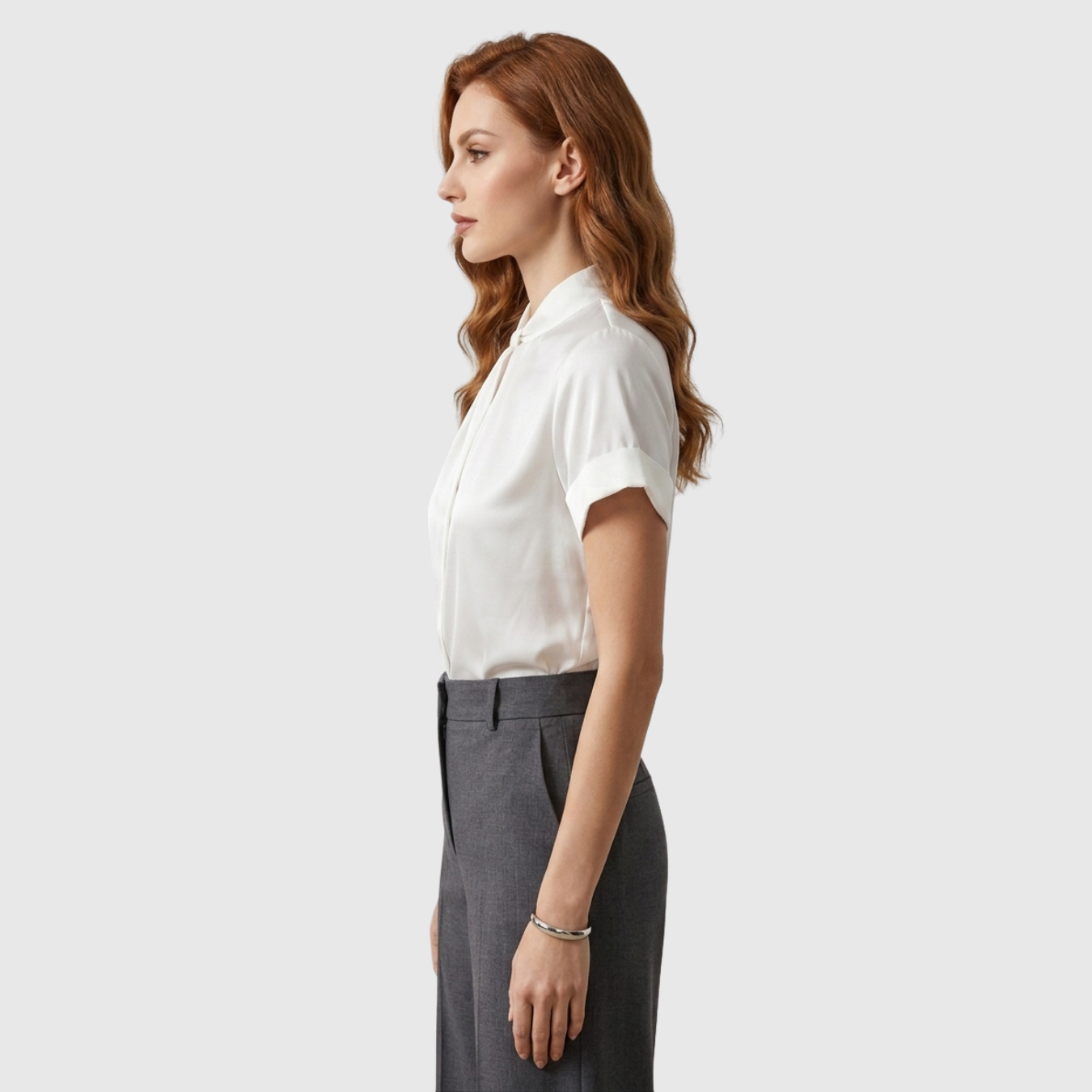 Chemisier femme satin manches courtes col montant ouverture goutte