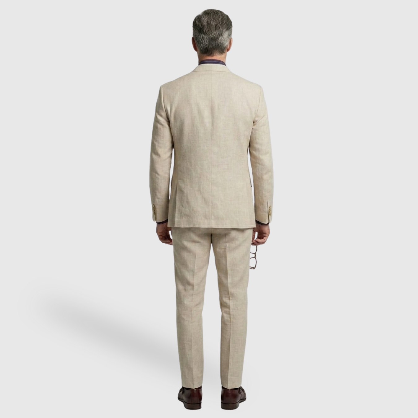Costume homme deux pièces coupe ajustée veste simple boutonnage