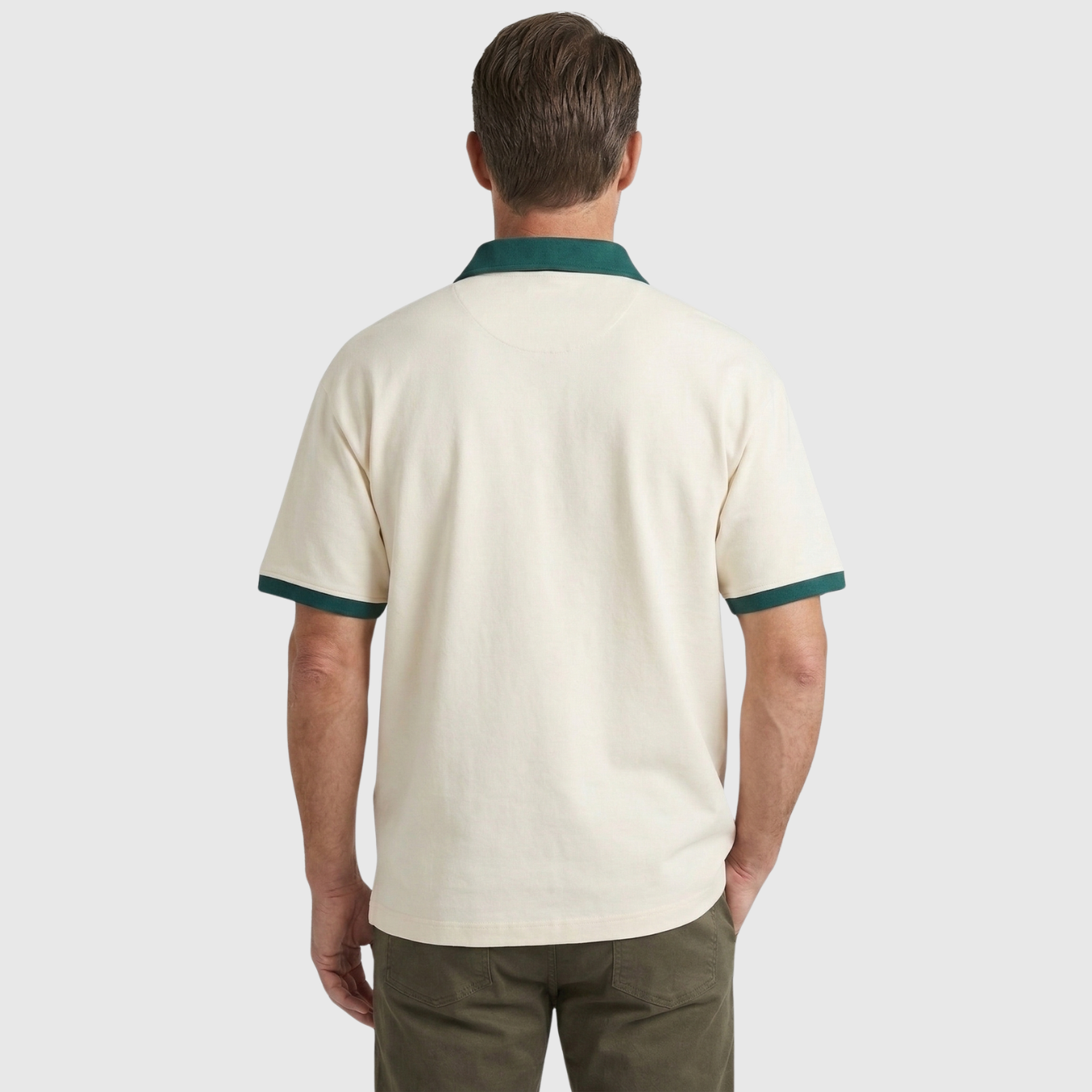 Polo homme manches courtes col boutonné coupe droite maille piquée