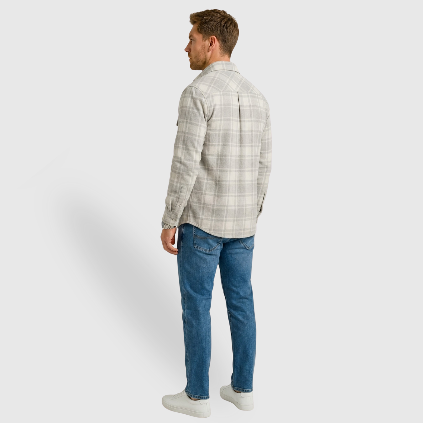 Chemise homme à carreaux coton polyester manches longues coupe décontractée
