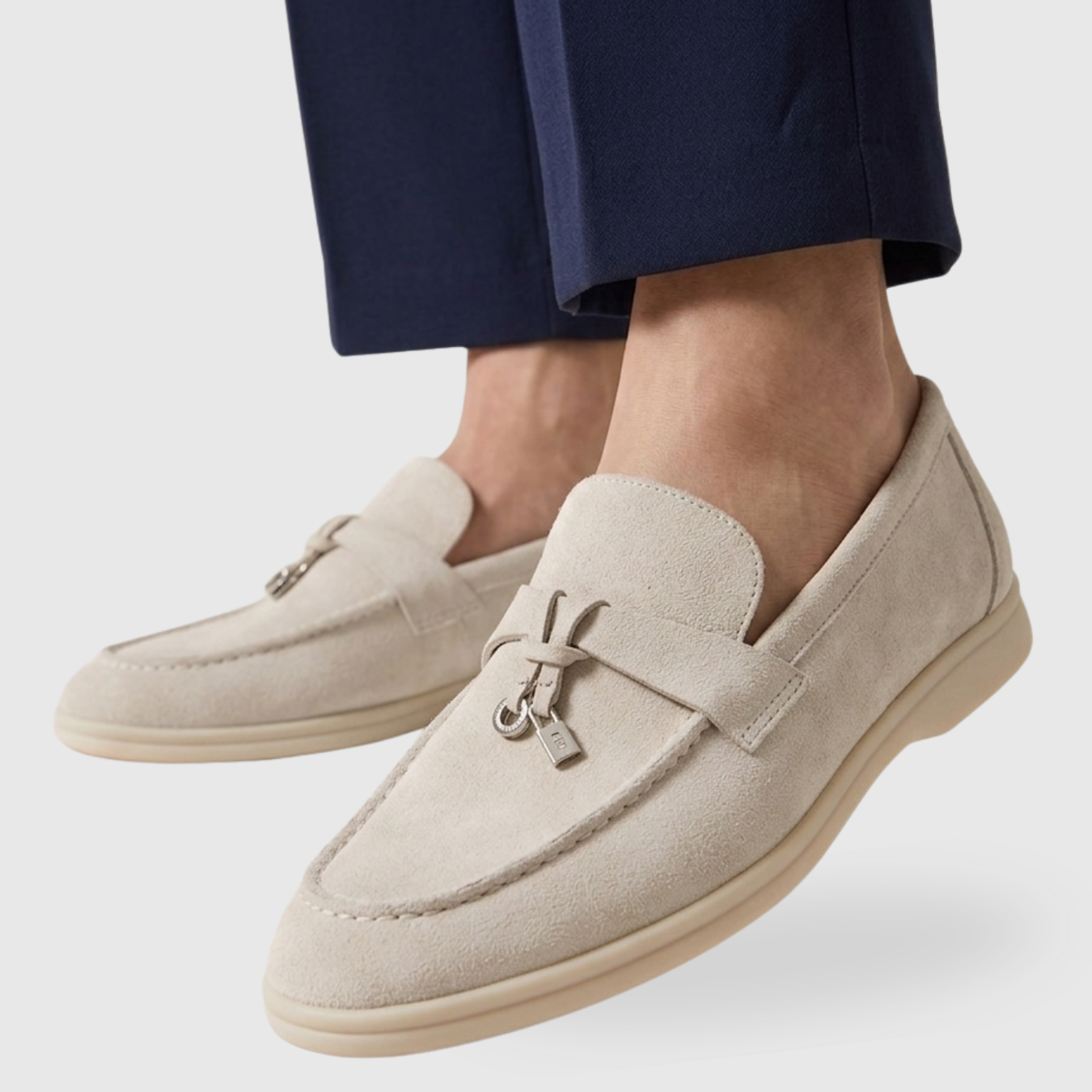Mocassins femme daim semelle plate enfiler style classique