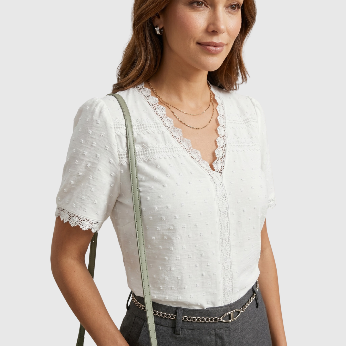 Blouse femme col V texturée manches courtes dentelle style bohème