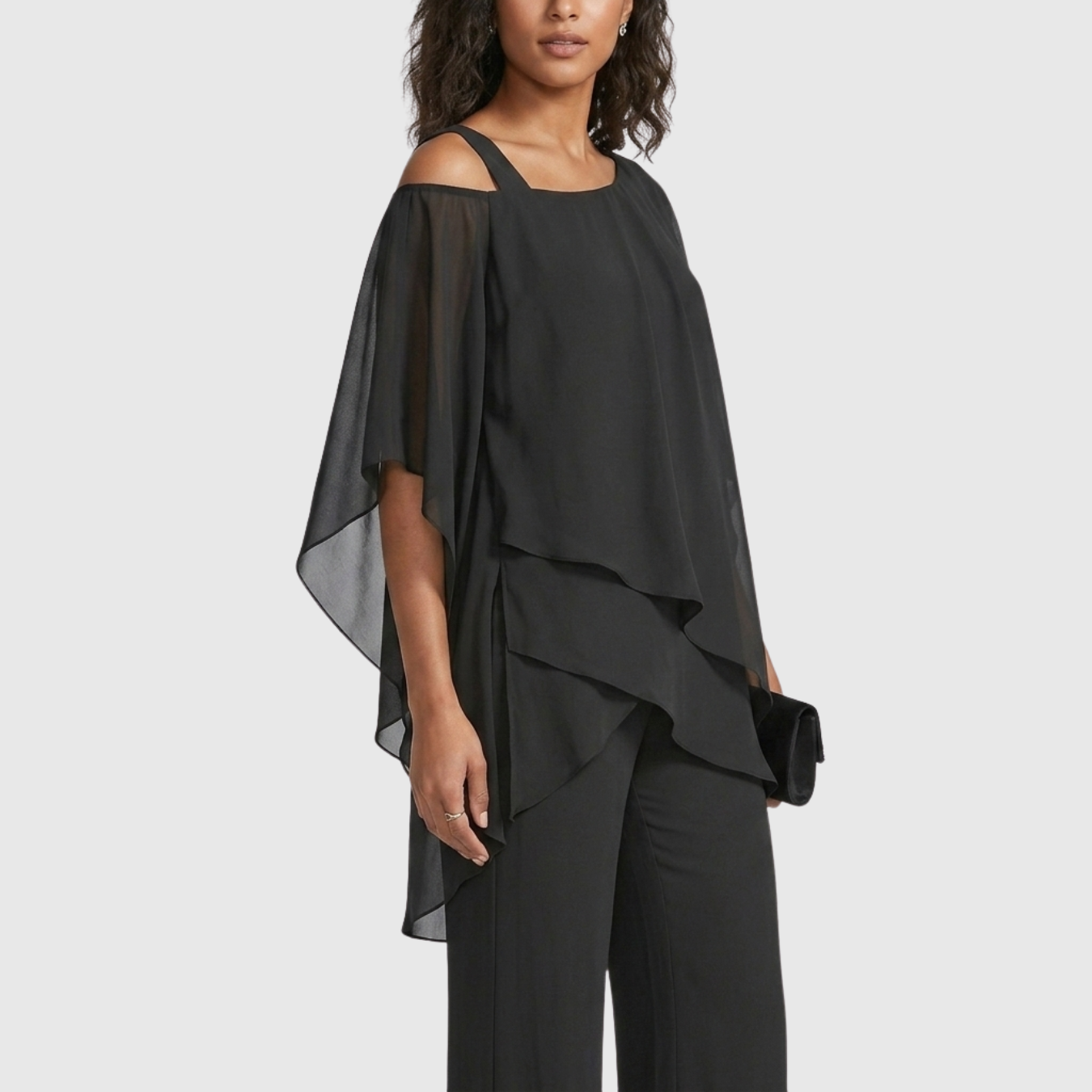 Combinaison femme épaules dénudées pantalon large coupe fluide