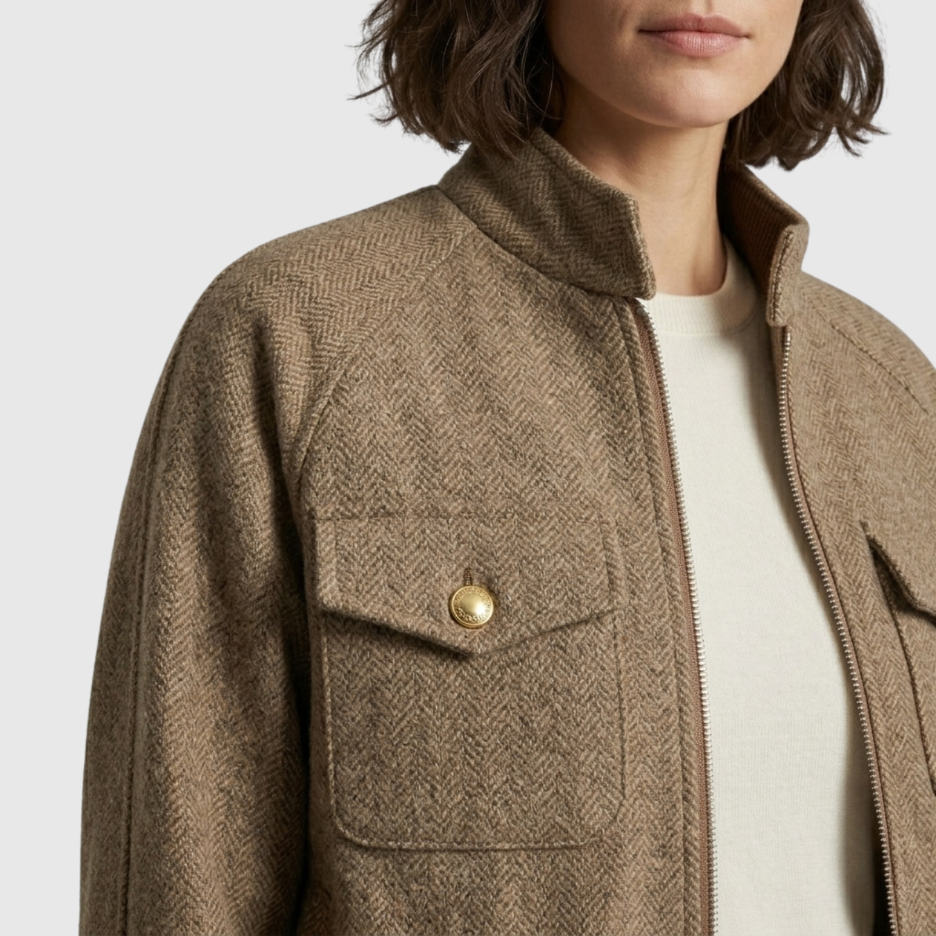Veste femme courte col montant fermeture zippée poches poitrine