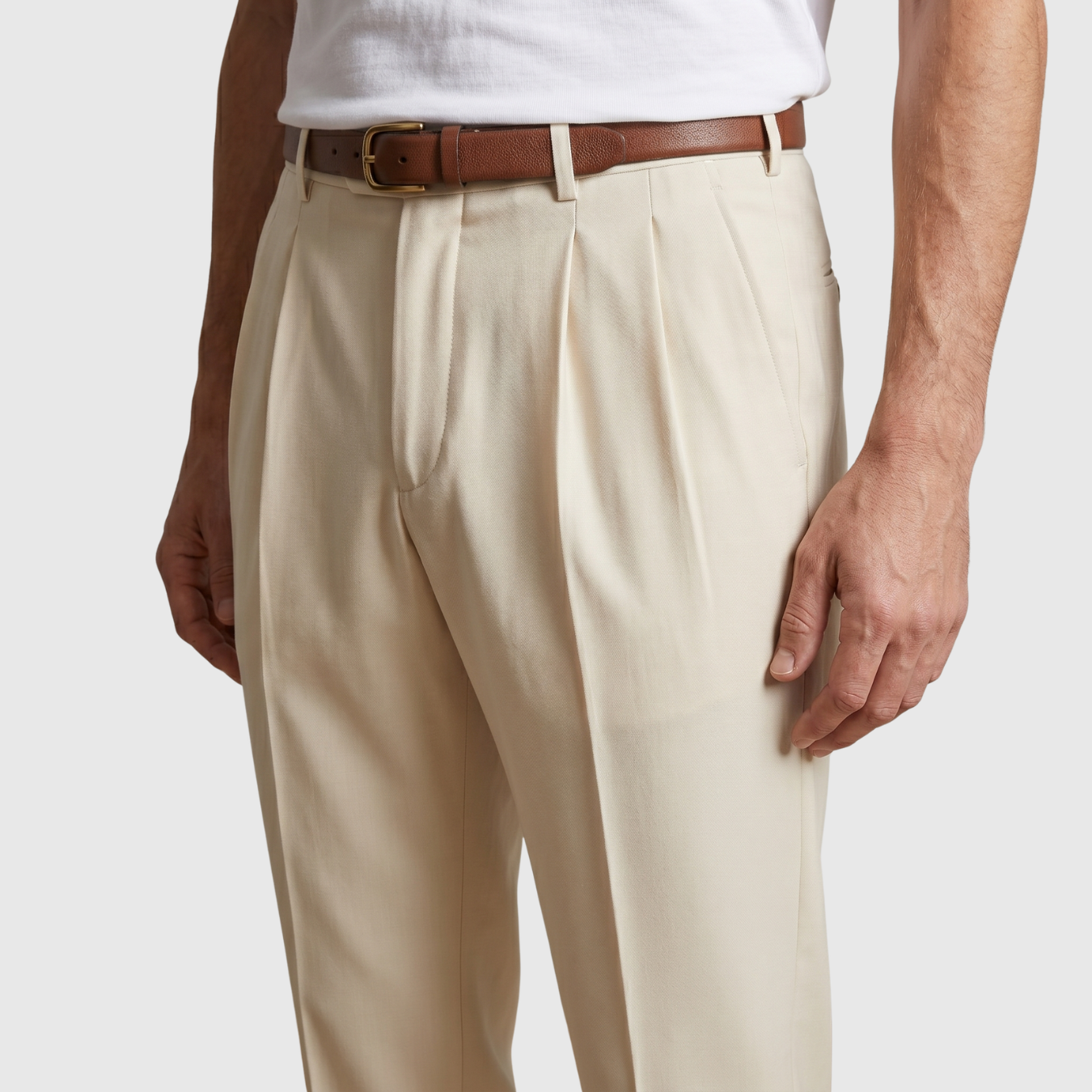 Pantalon homme tailleur plissé jambe droite taille haute