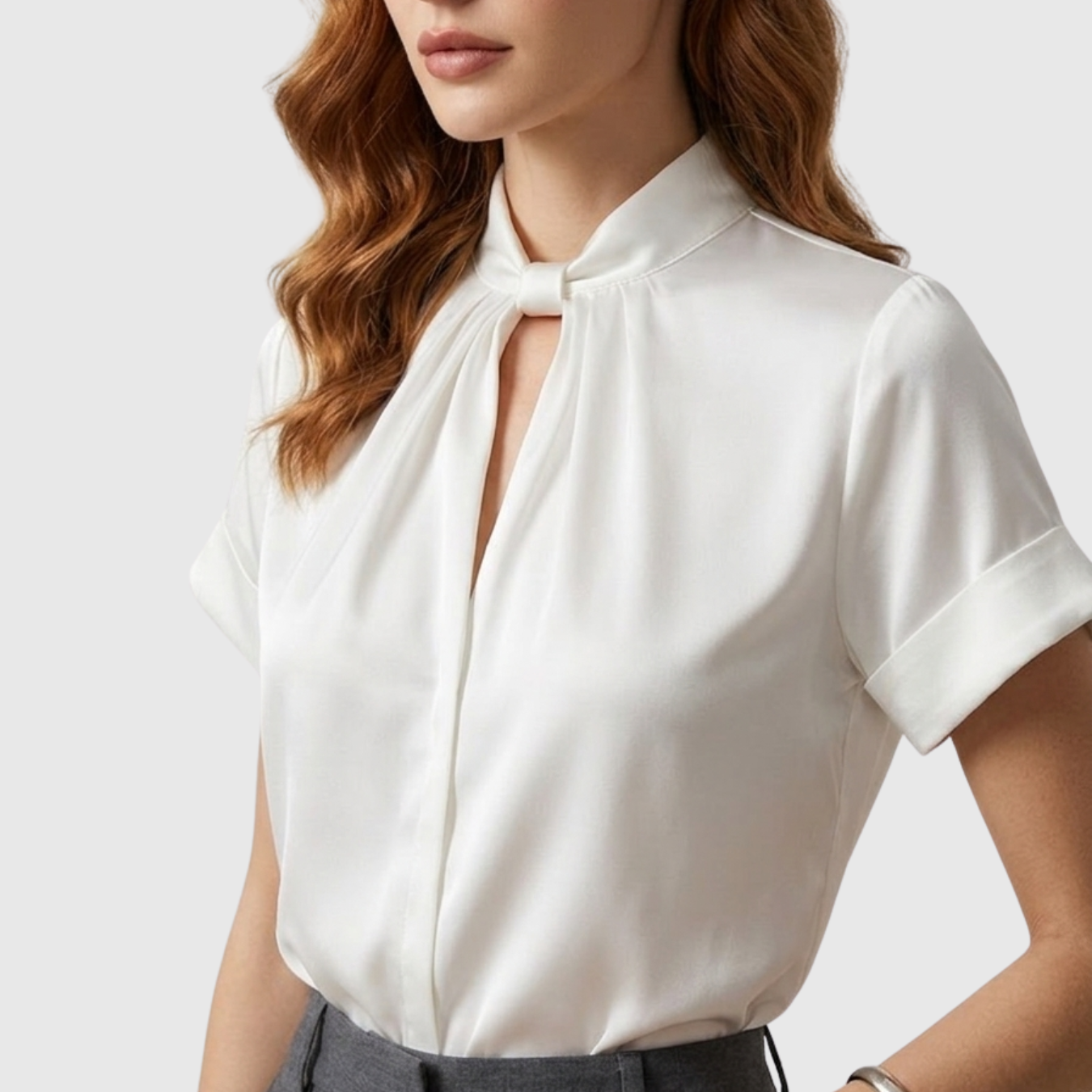 Chemisier femme satin manches courtes col montant ouverture goutte