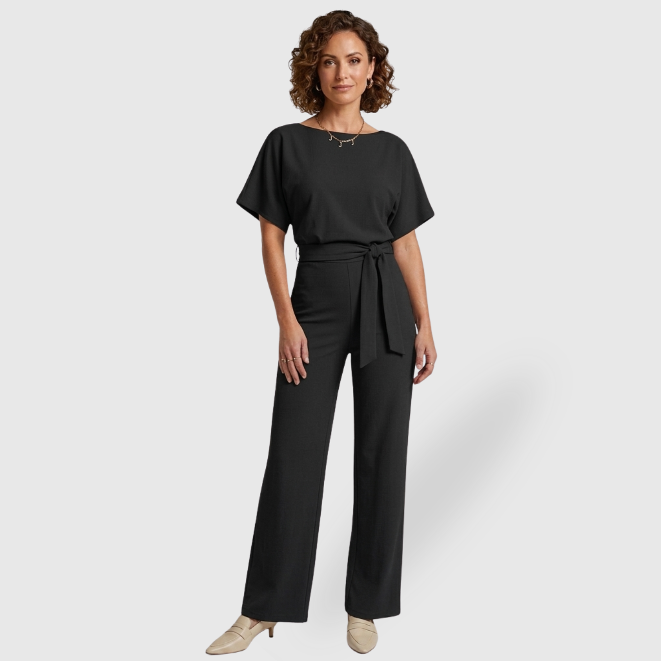 Combinaison femme pantalon manches courtes taille ceinturée coupe droite