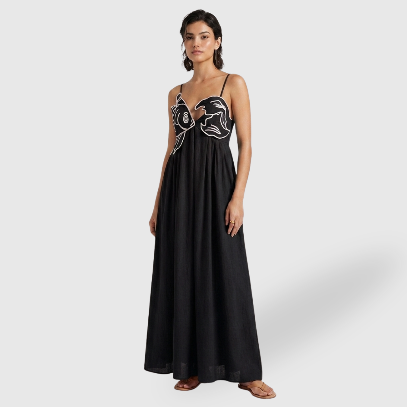 Robe midi femme brodée à bretelles fines coupe fluide sans manches