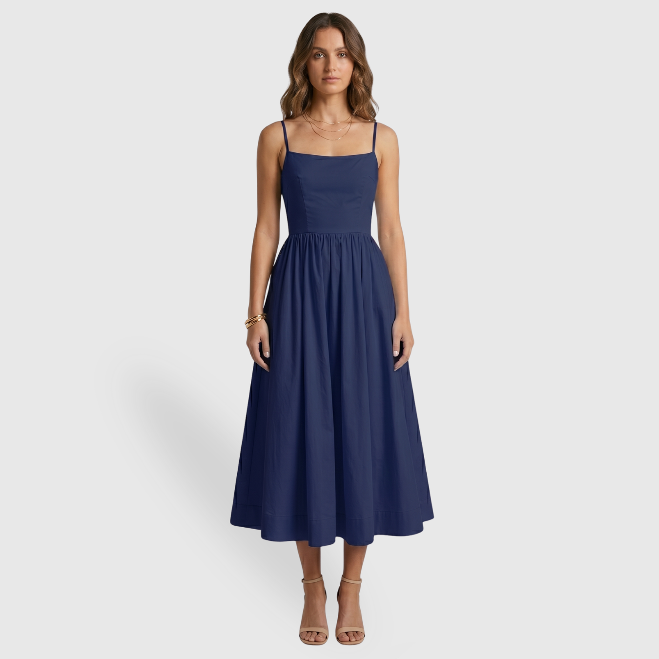 Robe midi femme bretelles fines coupe cintrée jupe évasée taille marquée