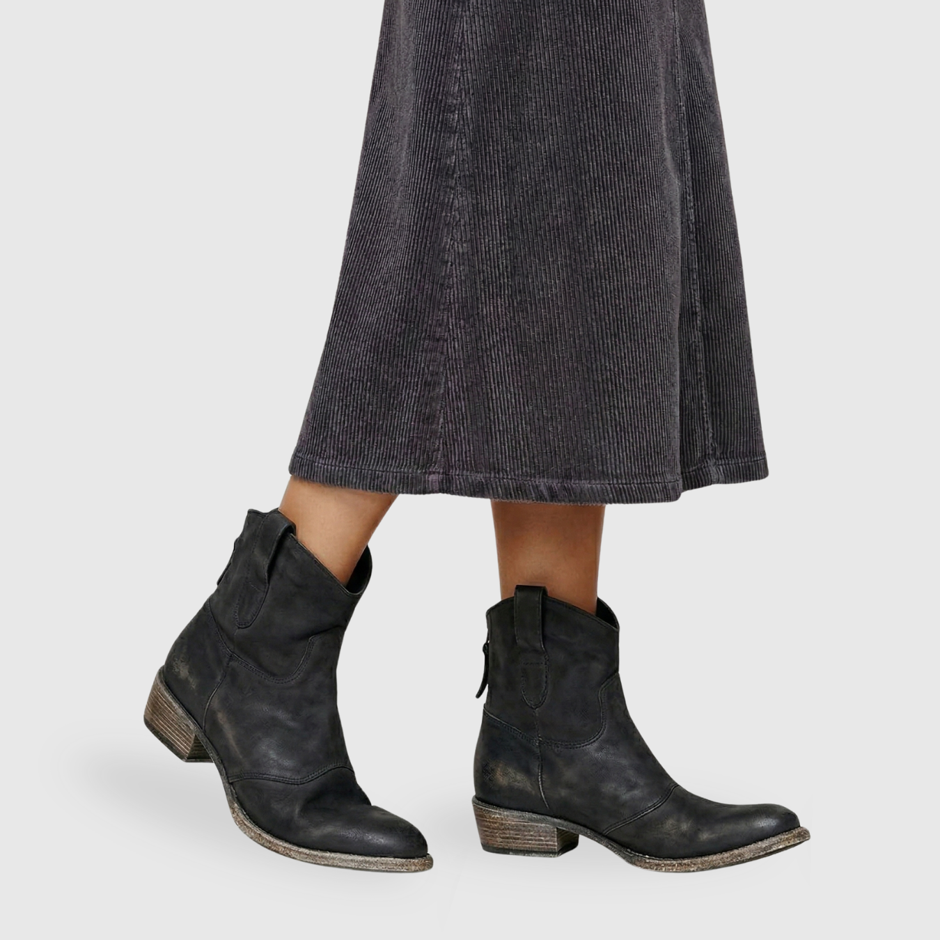 Bottines western femme bout pointu talon bas à enfiler style cowboy
