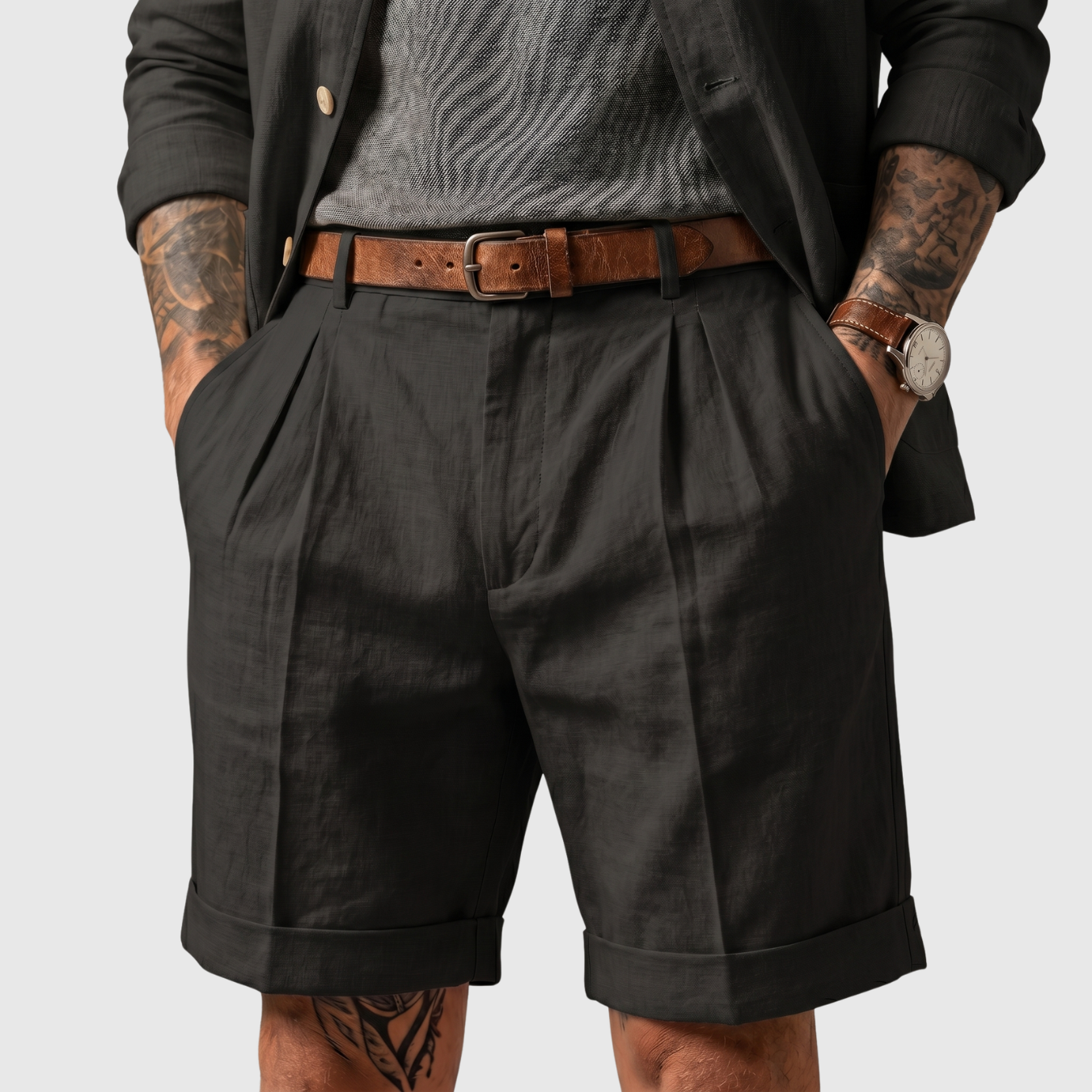 Short homme plissé coupe droite ourlets retroussés taille classique