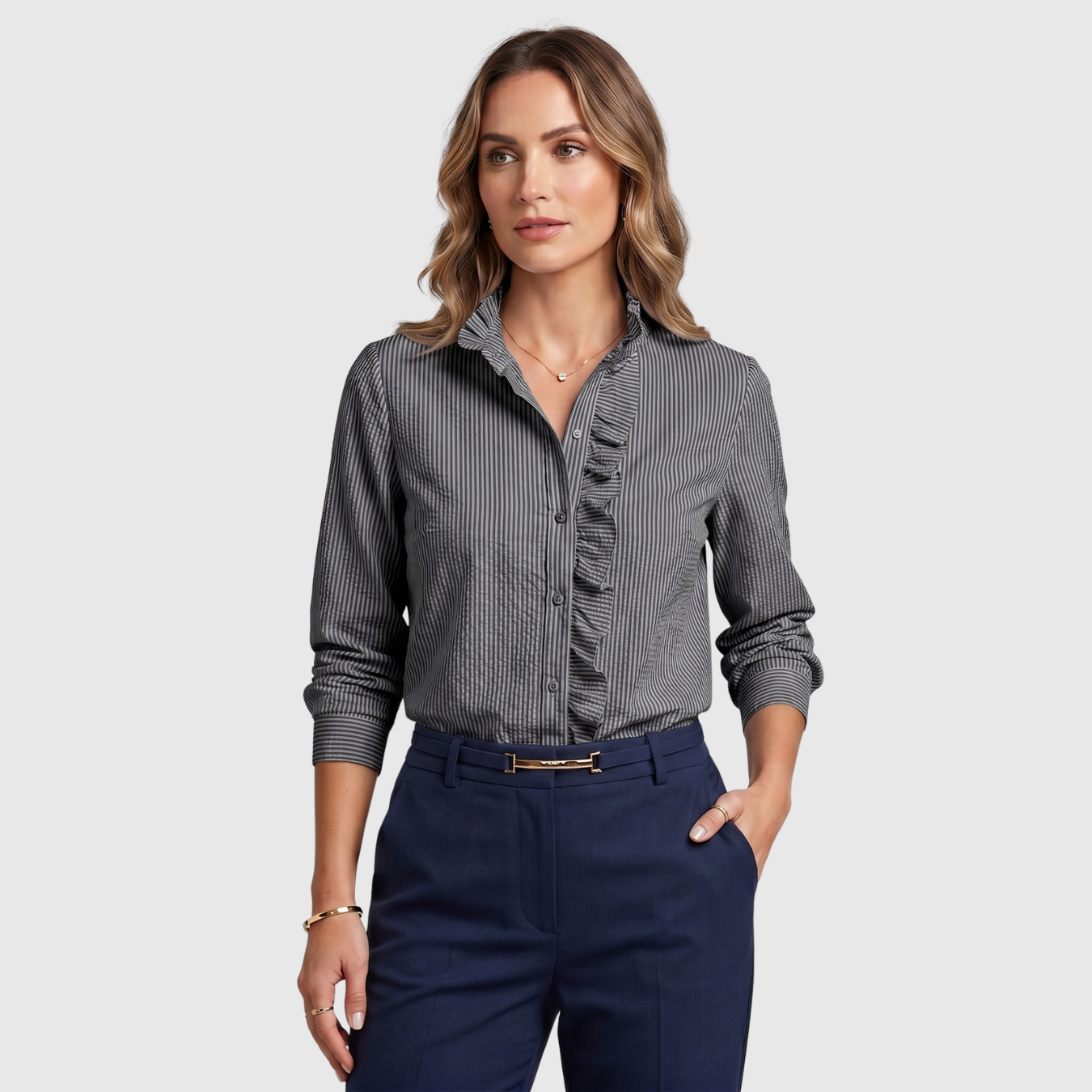 Chemise femme volantée manches longues col montant boutonné