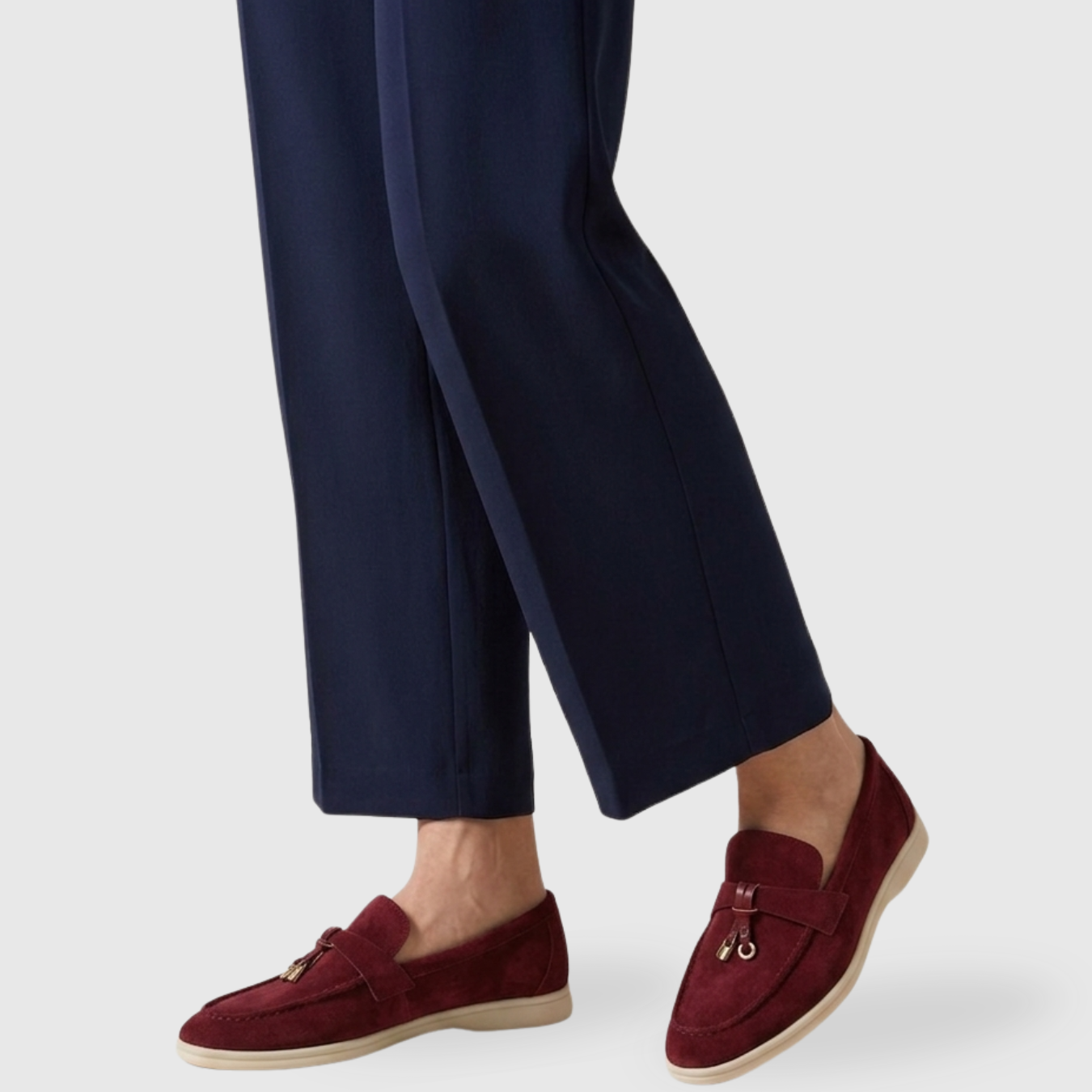 Mocassins femme daim semelle plate enfiler style classique