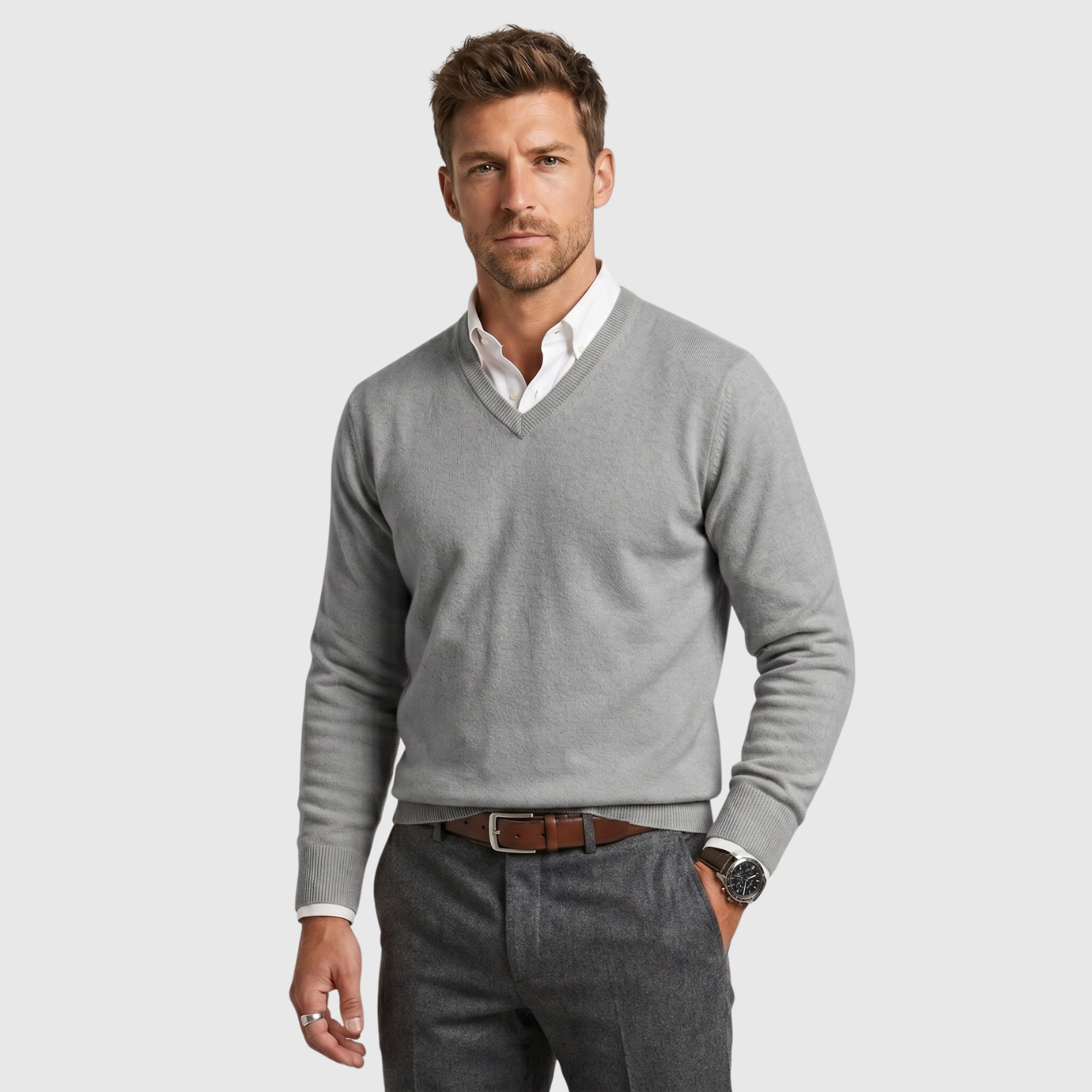 Pull homme laine polyester col V coupe légère manches longues